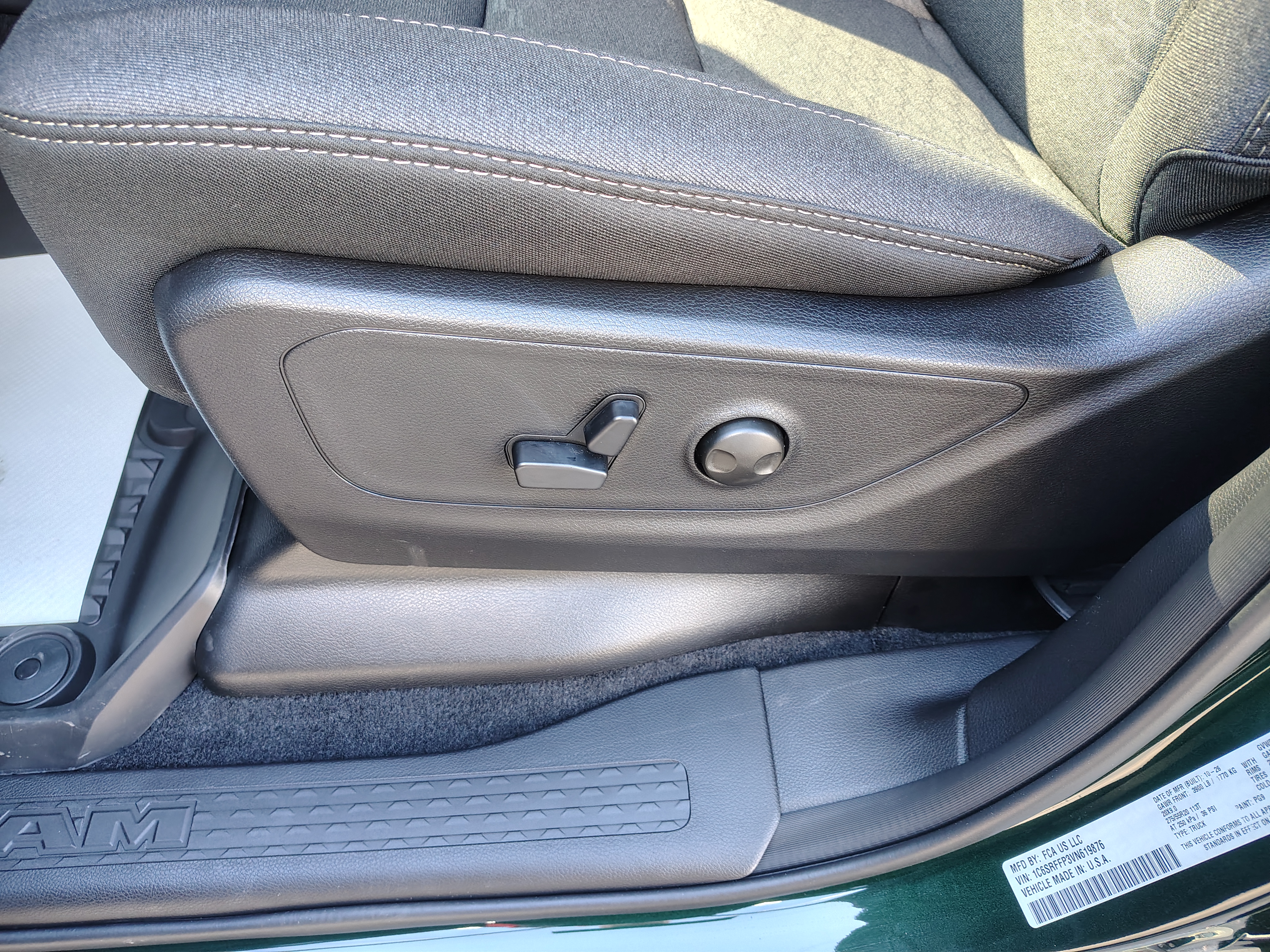 2027 Ram 1500 photo 16 of 40