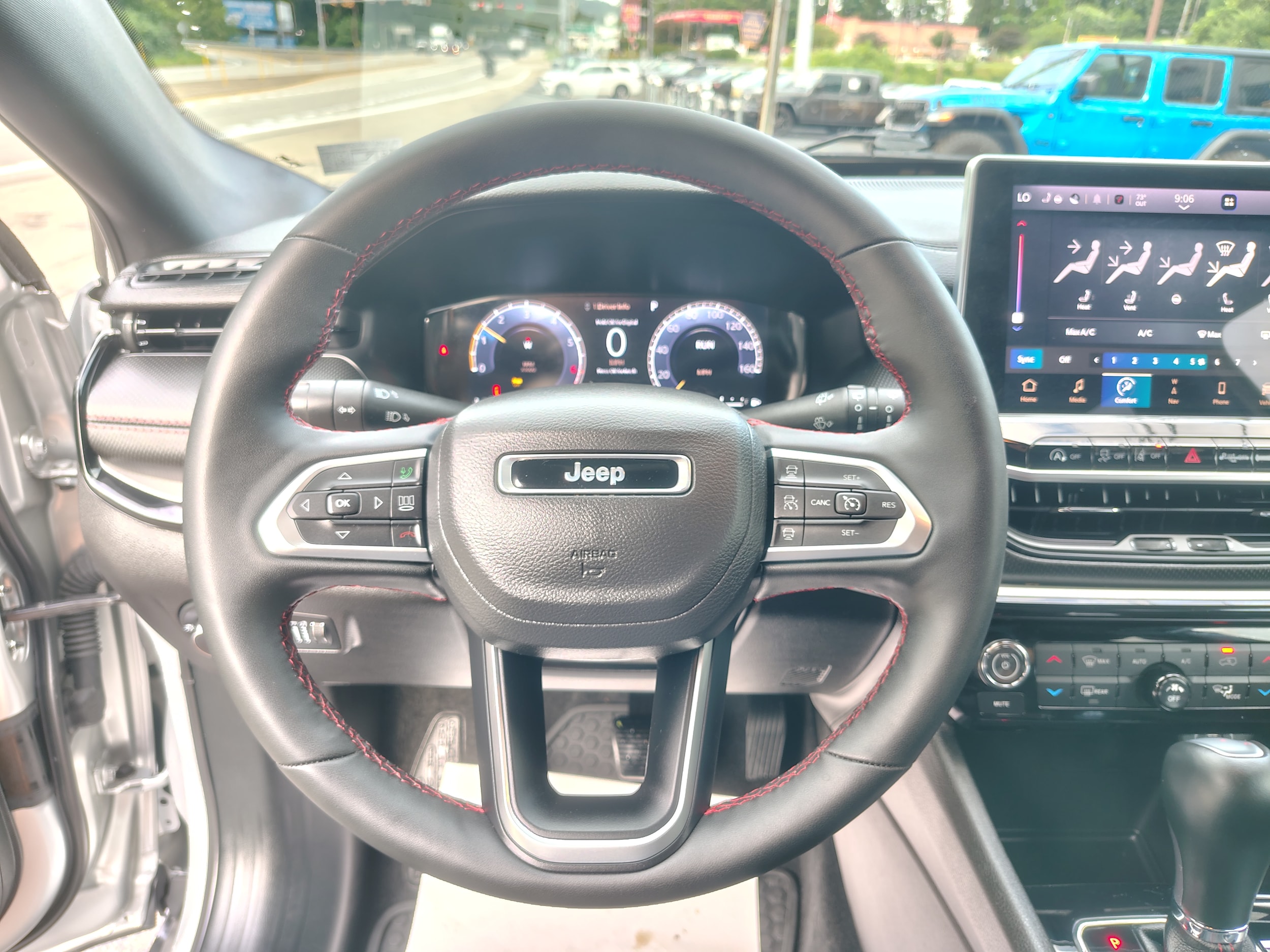 2025 Jeep Compass Trailhawk Silver Zynith Metallic Clearcoat at Solomon CJD Carmichaels
