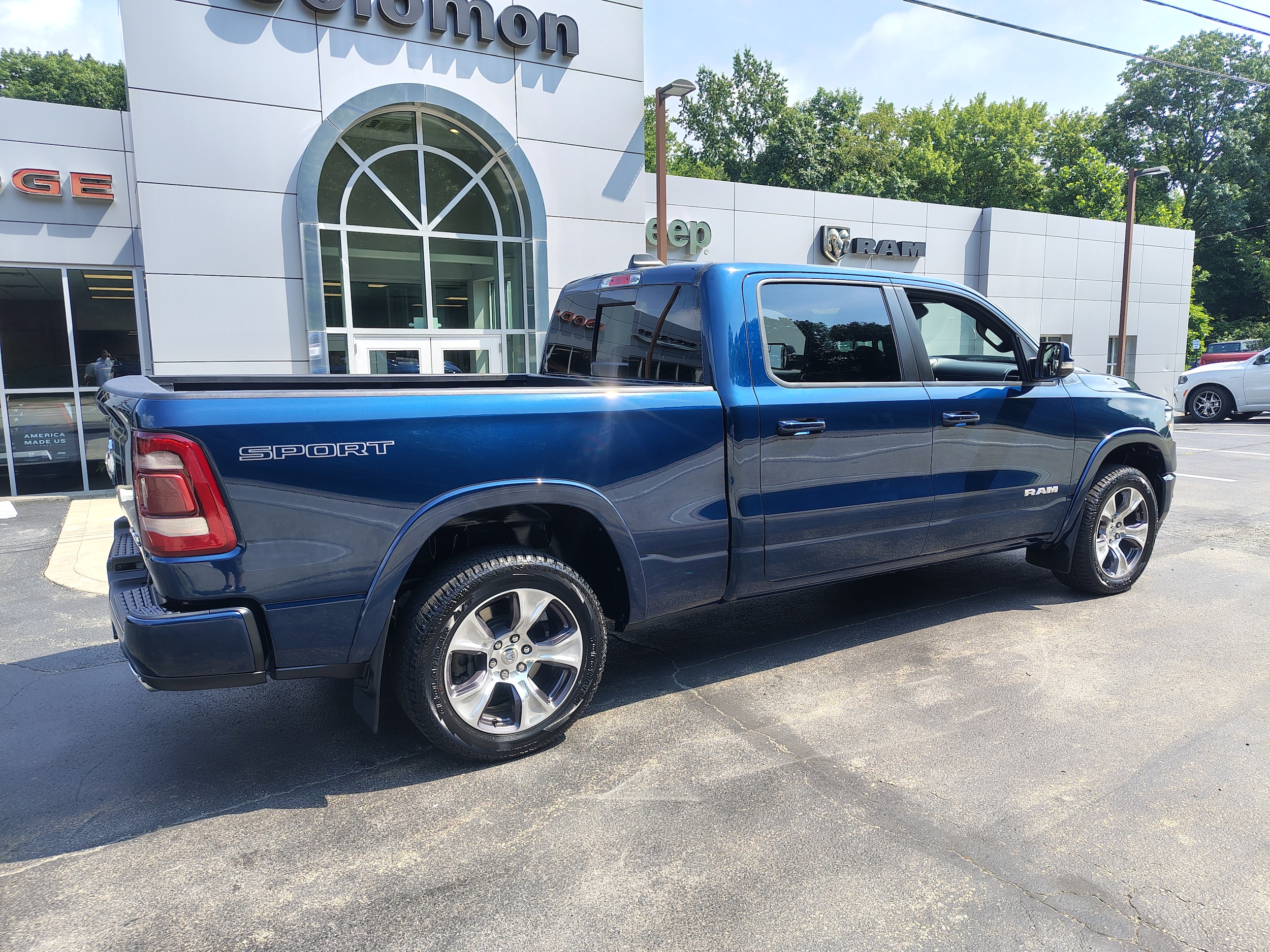 2022 Ram 1500 photo 13 of 44
