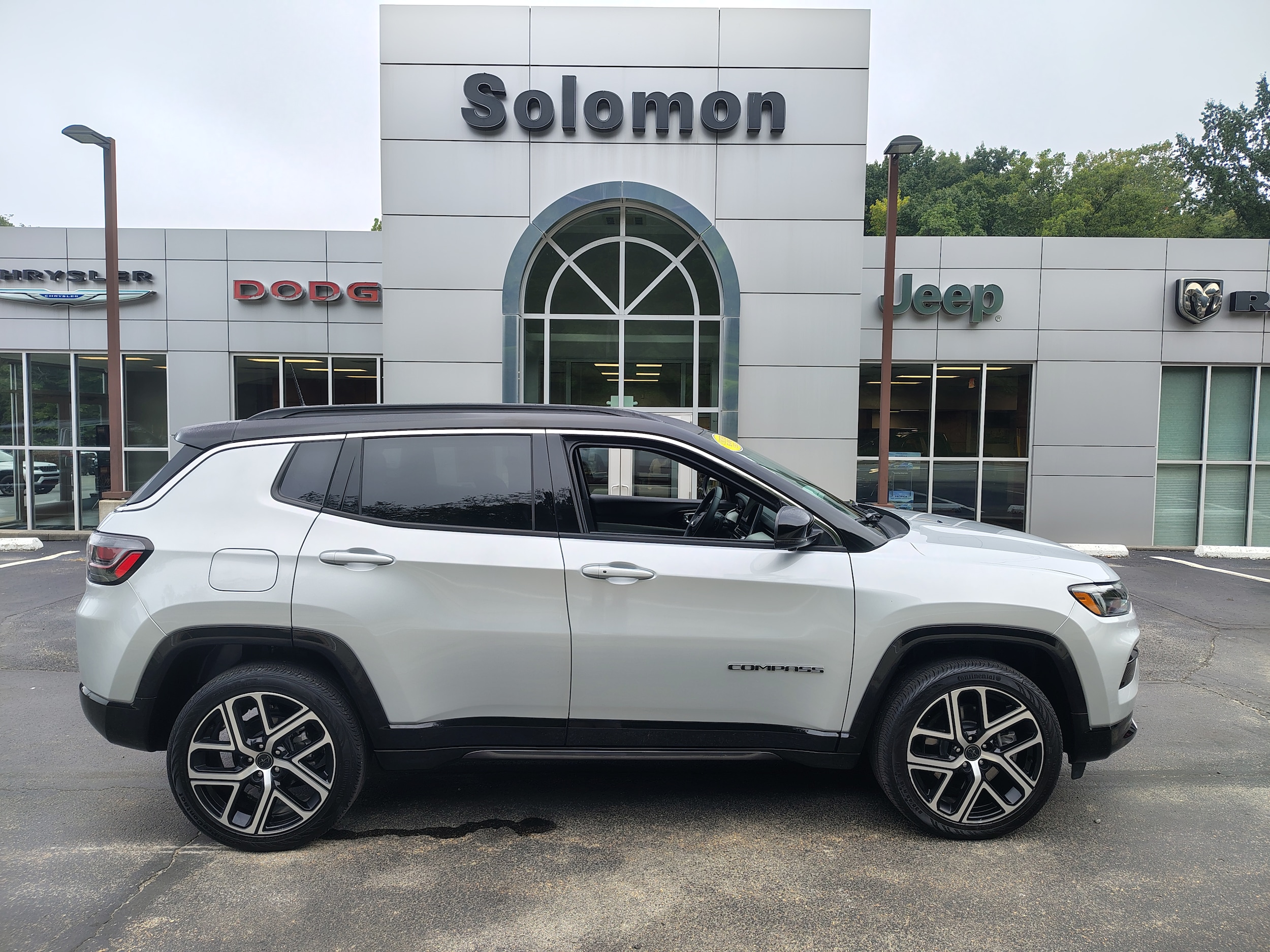 2025 Jeep Compass Limited Silver Zynith Metallic Clearcoat at Solomon CJD Carmichaels