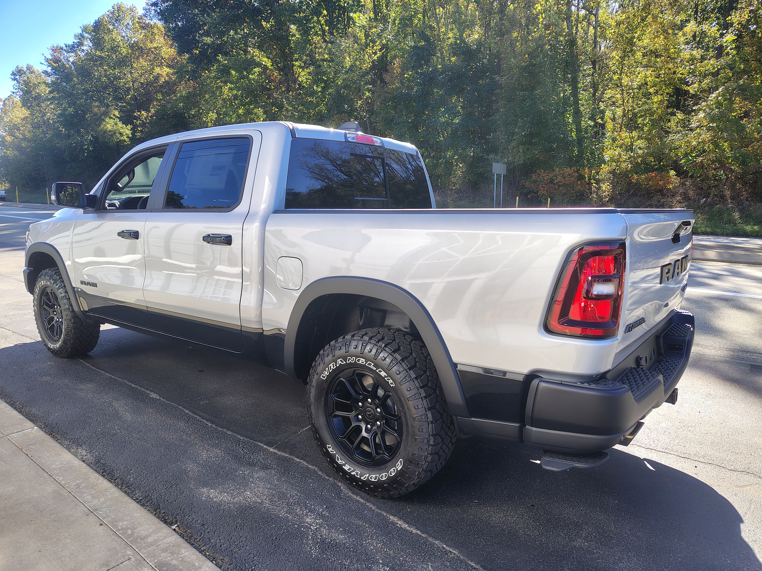 2027 Ram 1500 photo 9 of 41