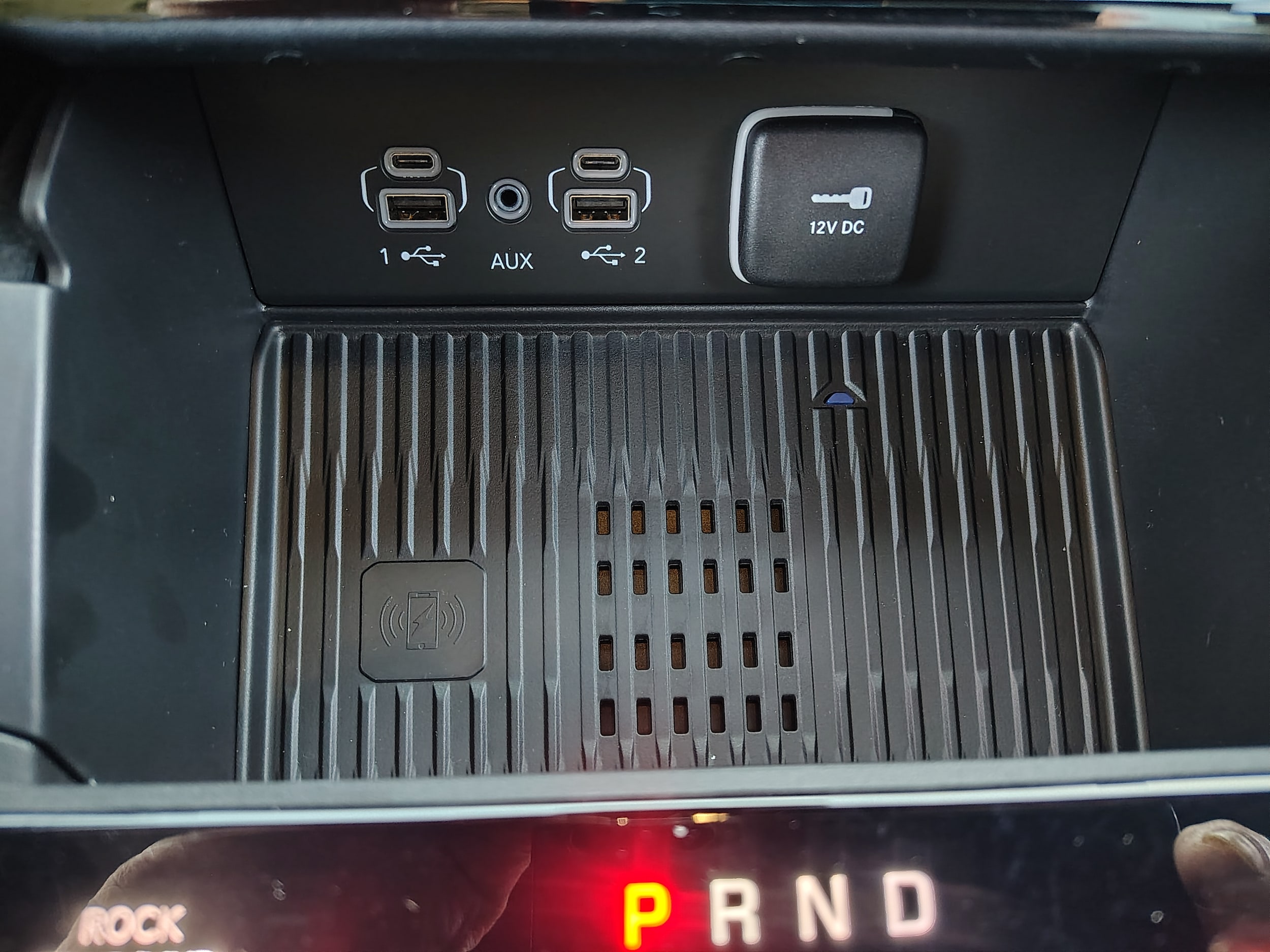 2027 Jeep Grand Cherokee photo 43 of 47