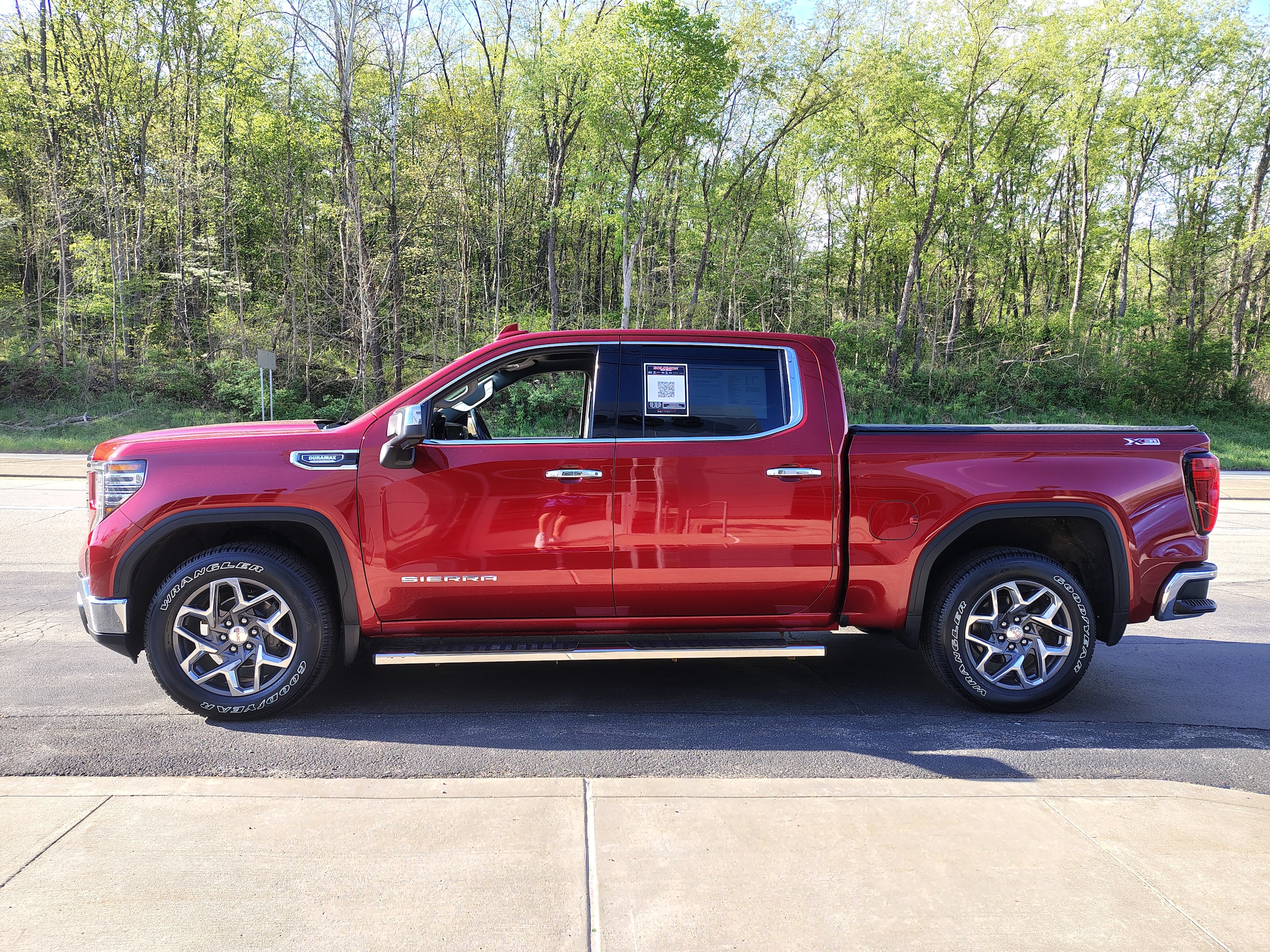2022 GMC Sierra 1500 SLT - 4