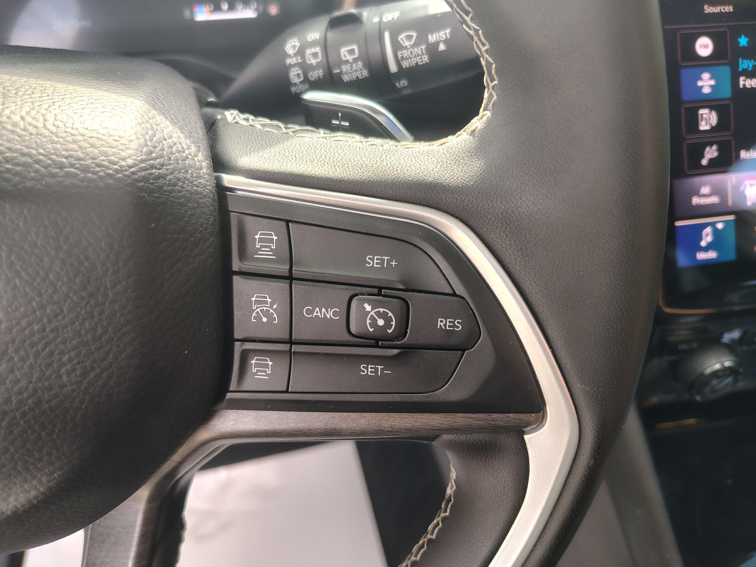 2024 Jeep Grand Cherokee L Limited Bright White Clearcoat at Solomon CJD Carmichaels