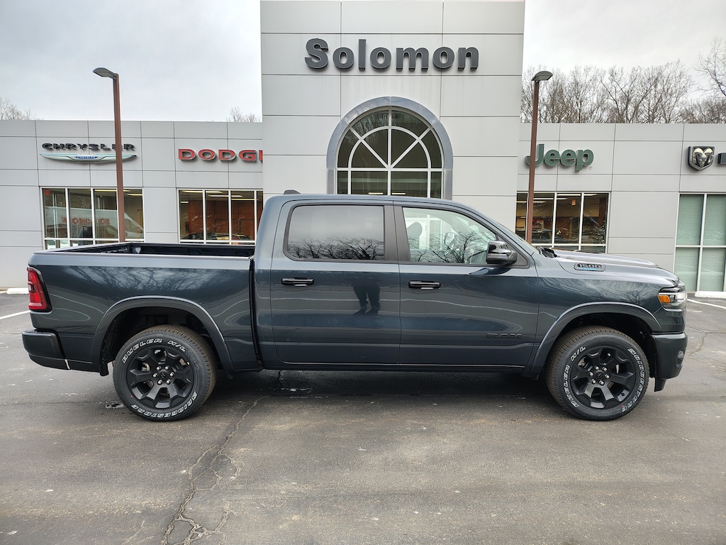New 2026 Ram 1500 BIG HORN CREW CAB 4X4 5'7 BOX Pickup