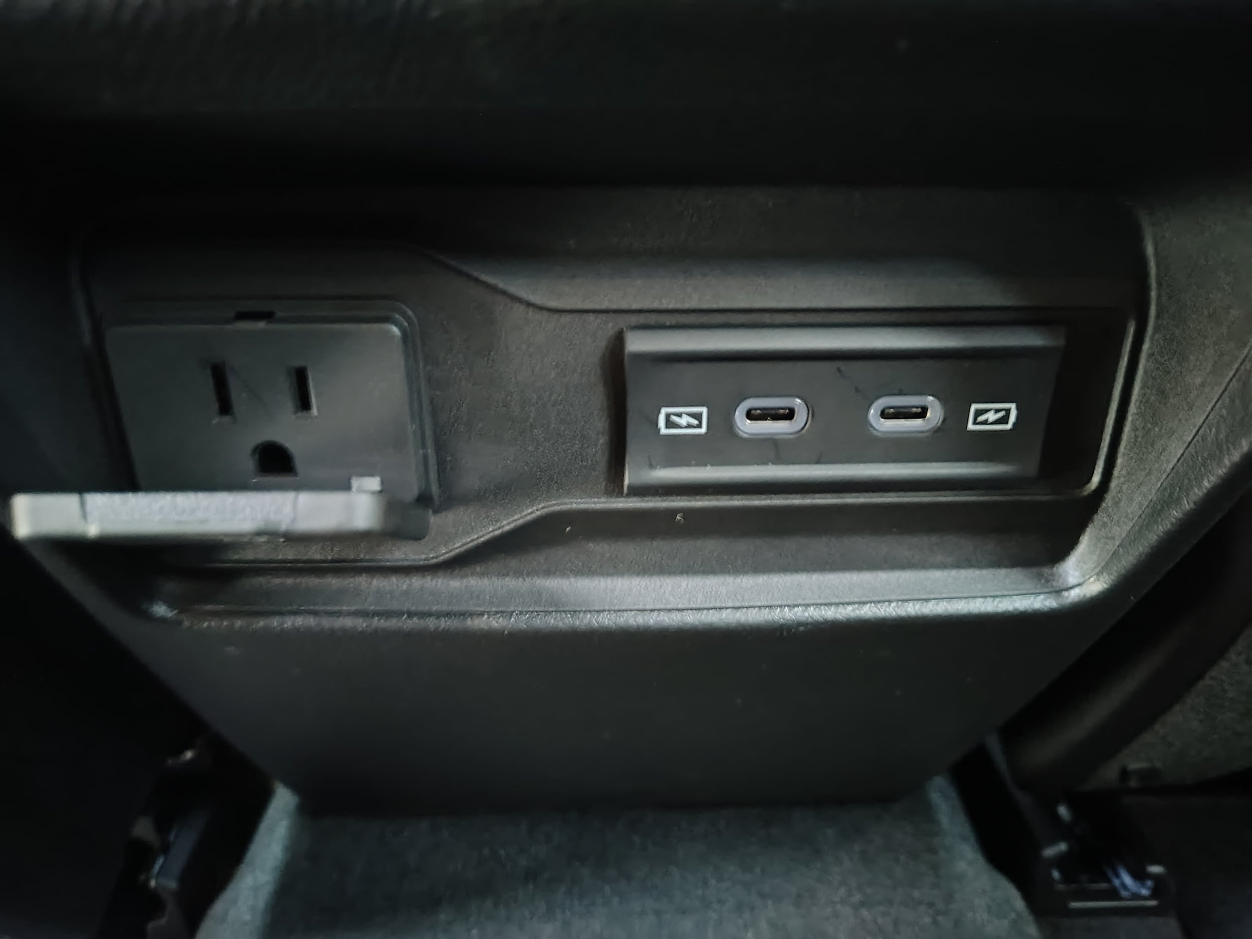 2027 Jeep Grand Cherokee photo 27 of 41