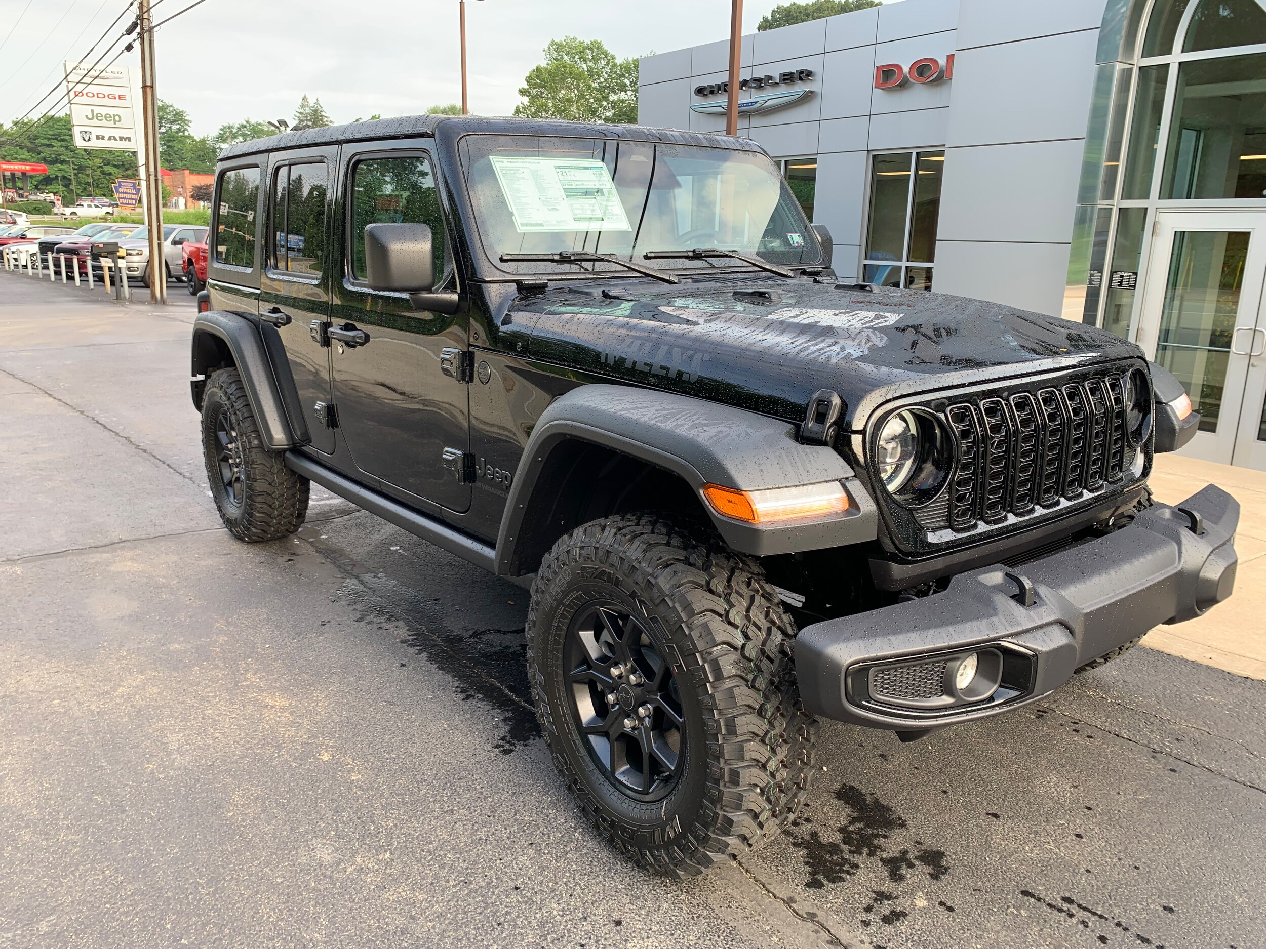 2025 Jeep Wrangler Willys photo 2