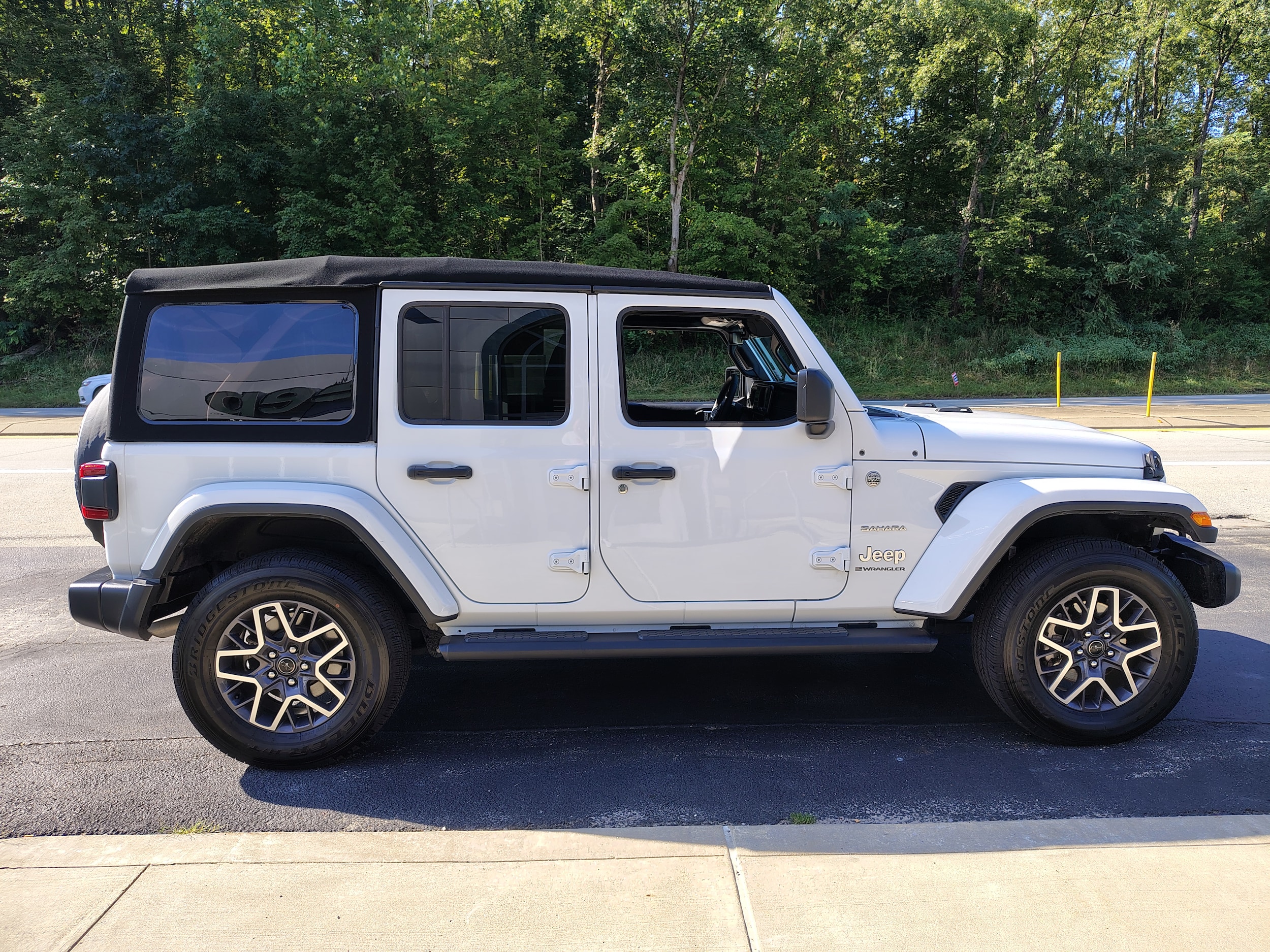 2024 Jeep Wrangler Sahara - 7