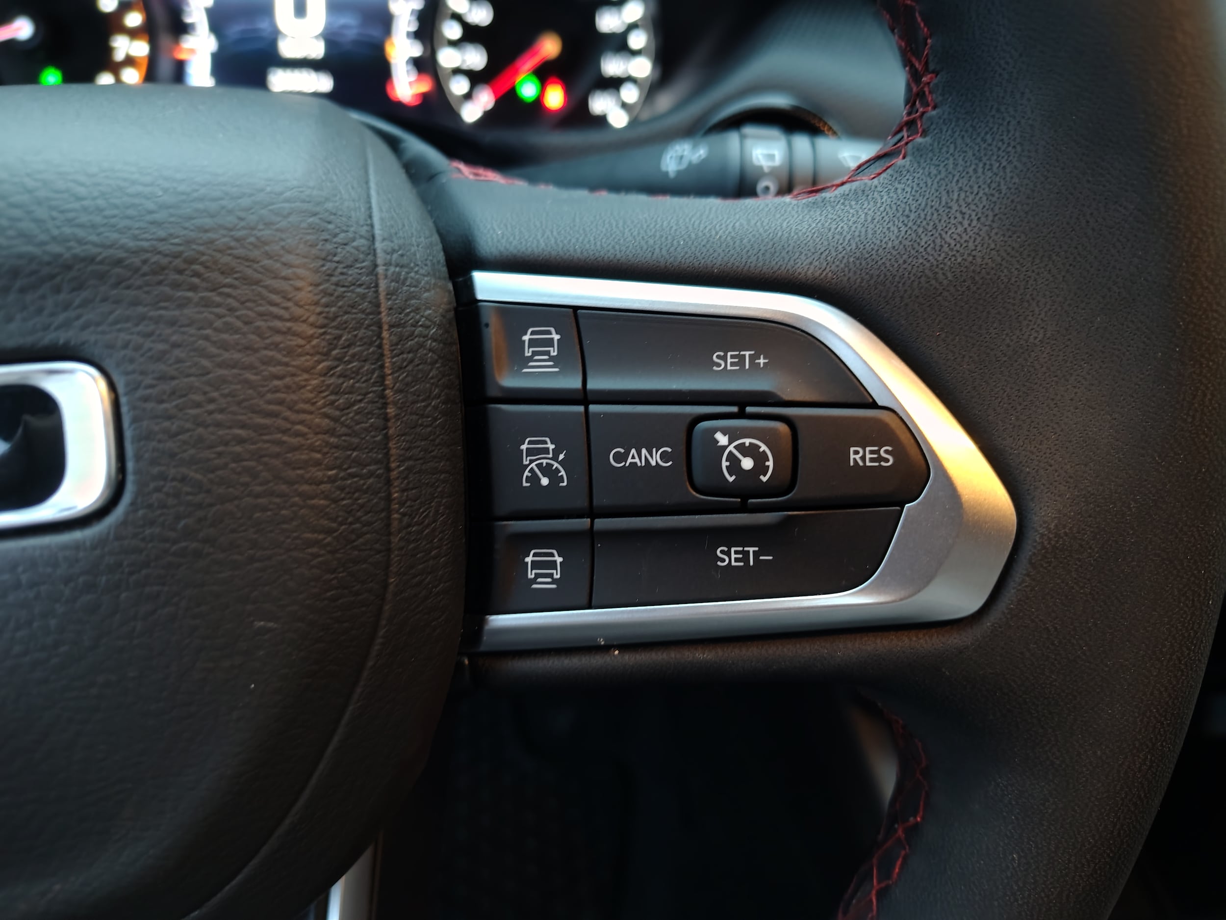 2025 Jeep Compass Trailhawk Bright White Clearcoat at Solomon CJD Carmichaels