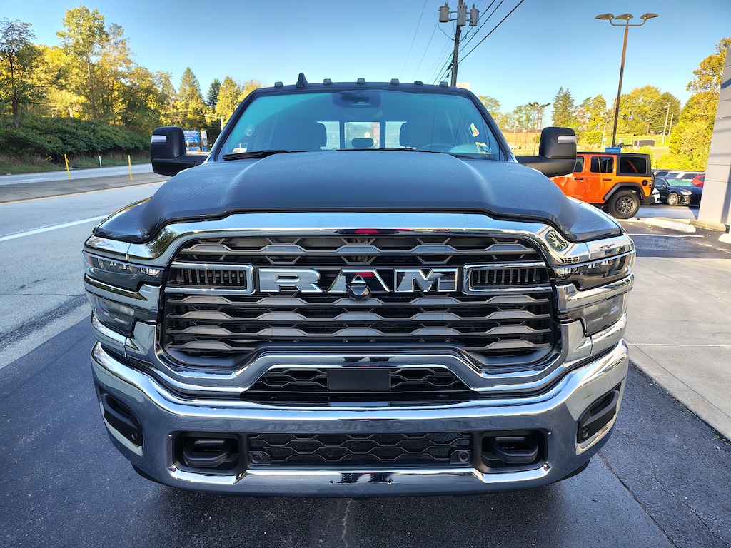 New 2026 Ram 2500 TRADESMAN CREW CAB 4X4 6'4 BOX Pickup