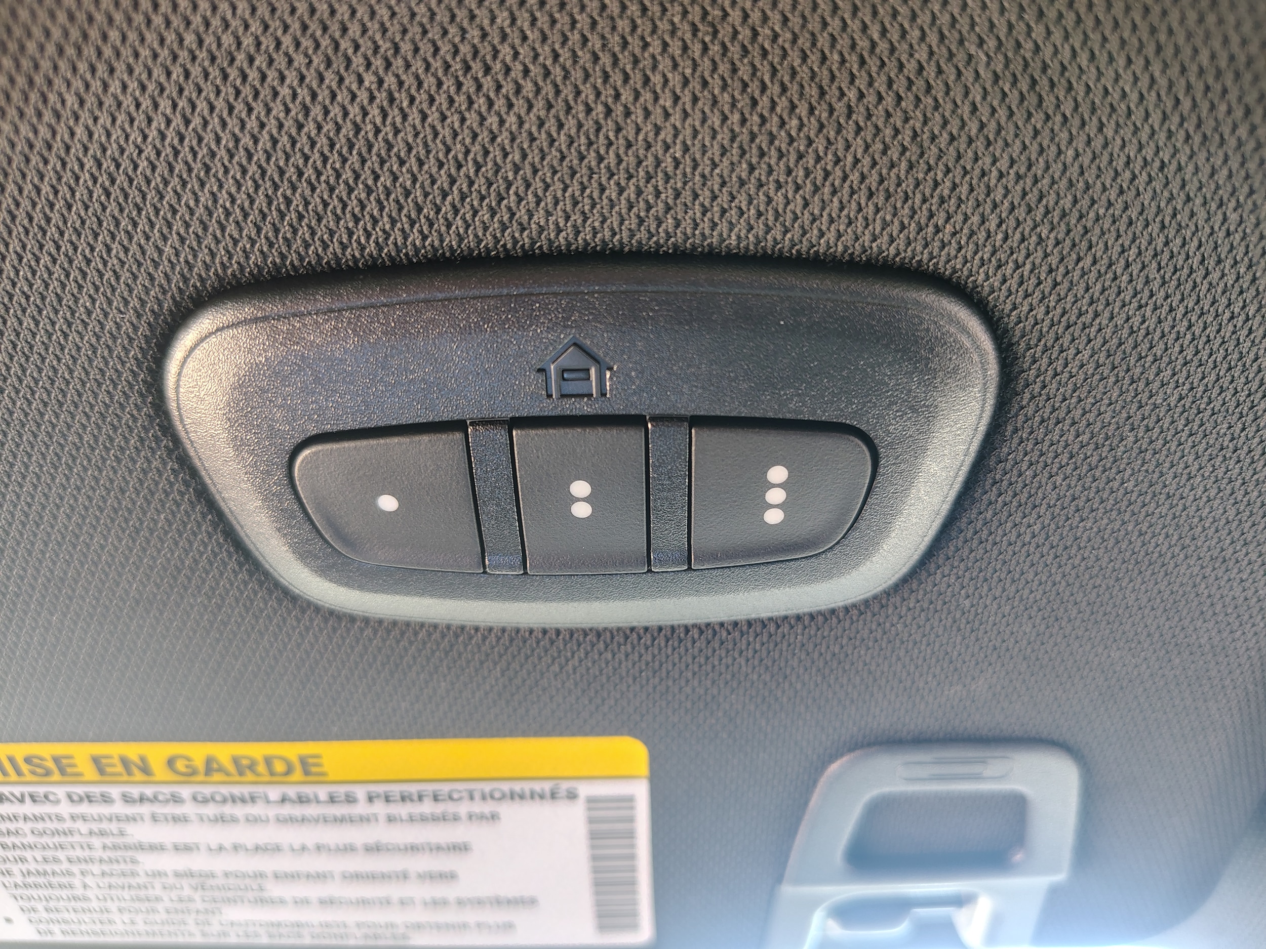 2027 Jeep Grand Cherokee photo 44 of 45