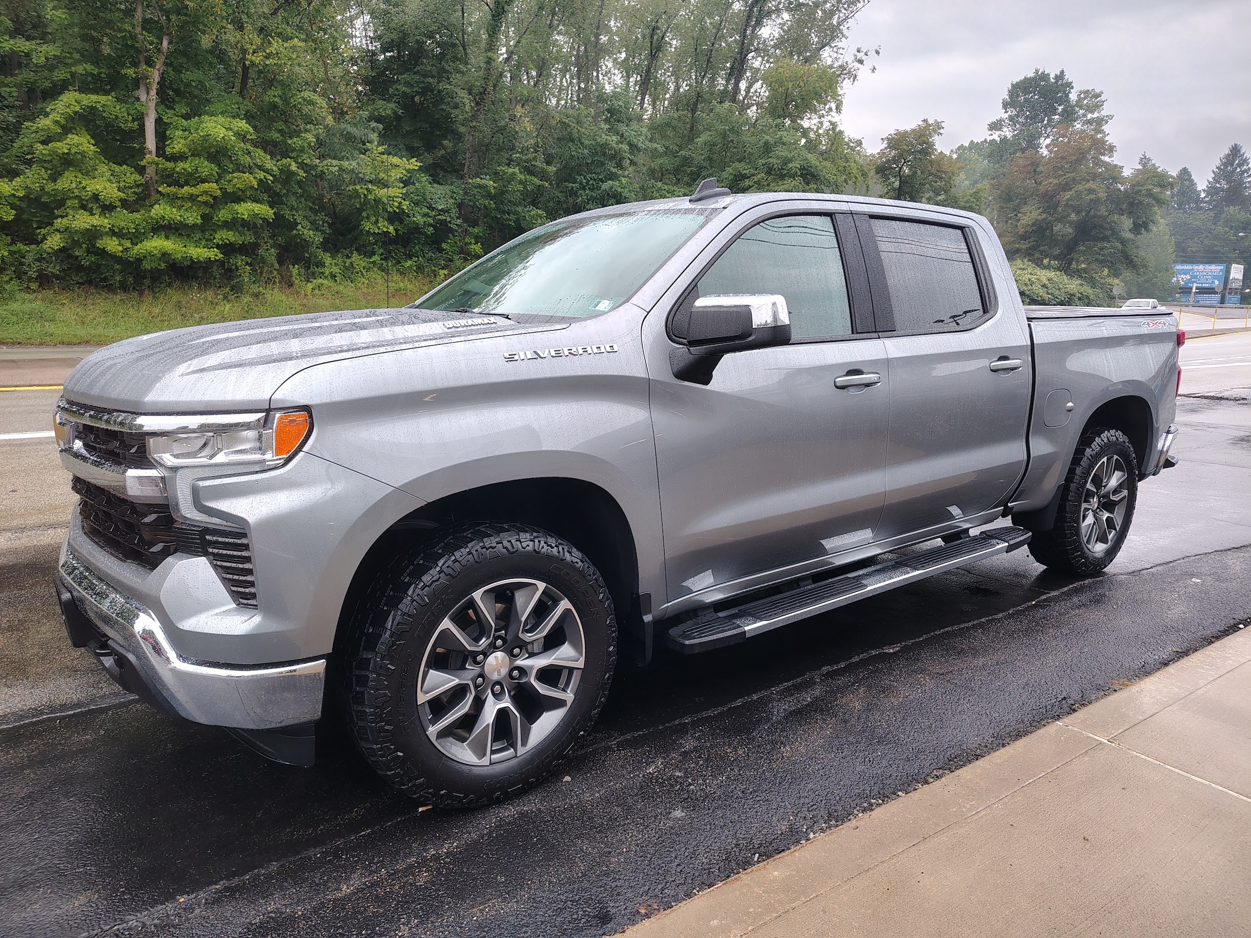 2025 Chevrolet Silverado 1500 LT - 3