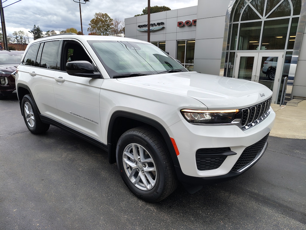 New 2025 Jeep Grand Cherokee LAREDO X 4X4 Sport Utility