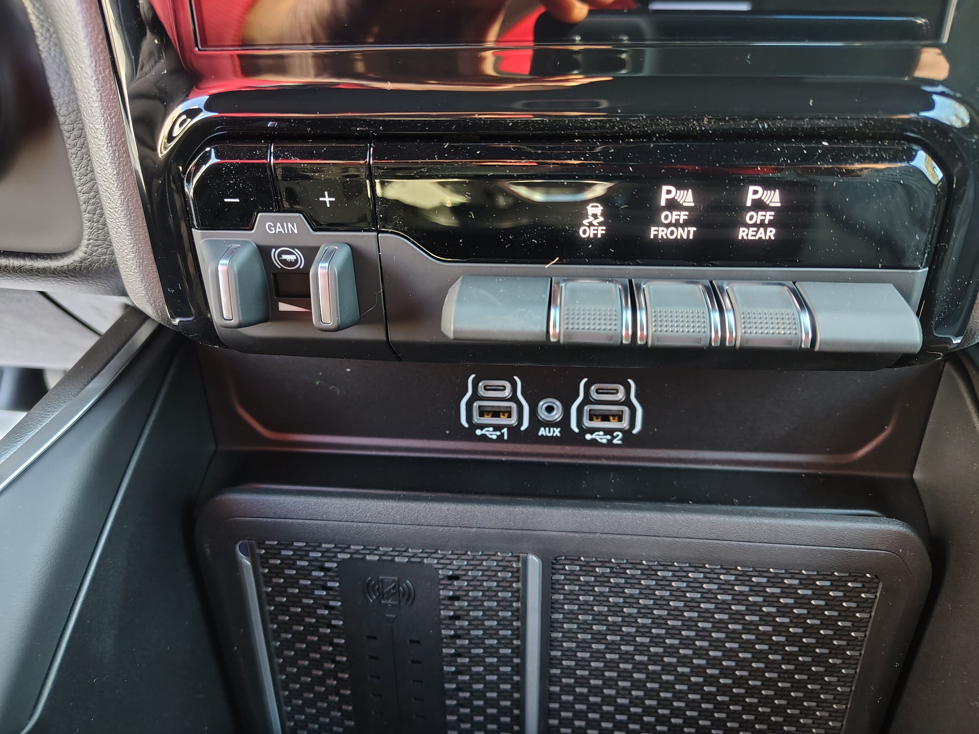 2027 Ram 1500 photo 37 of 40