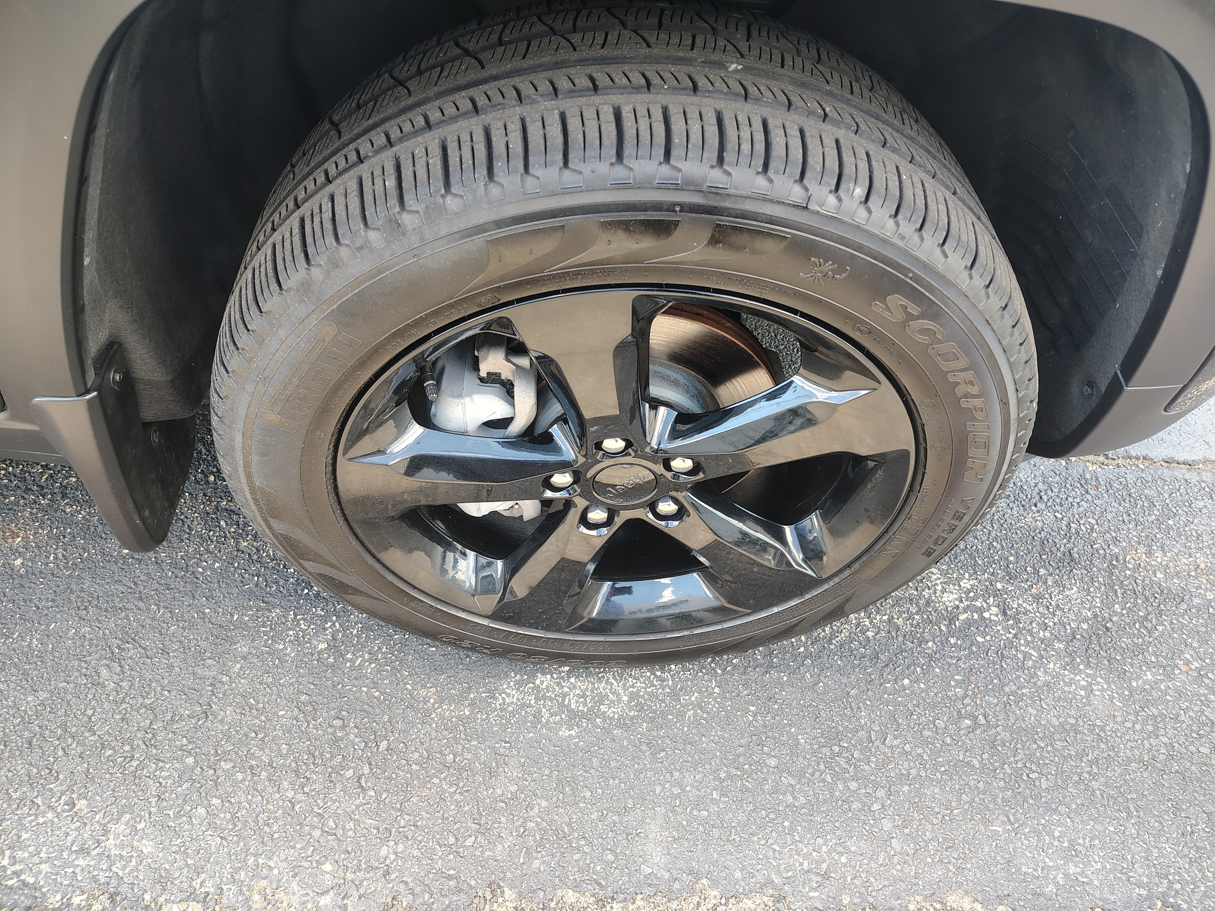 2024 Jeep Grand Cherokee Limited Diamond Black Crystal Pearlcoat at Solomon CJD Carmichaels