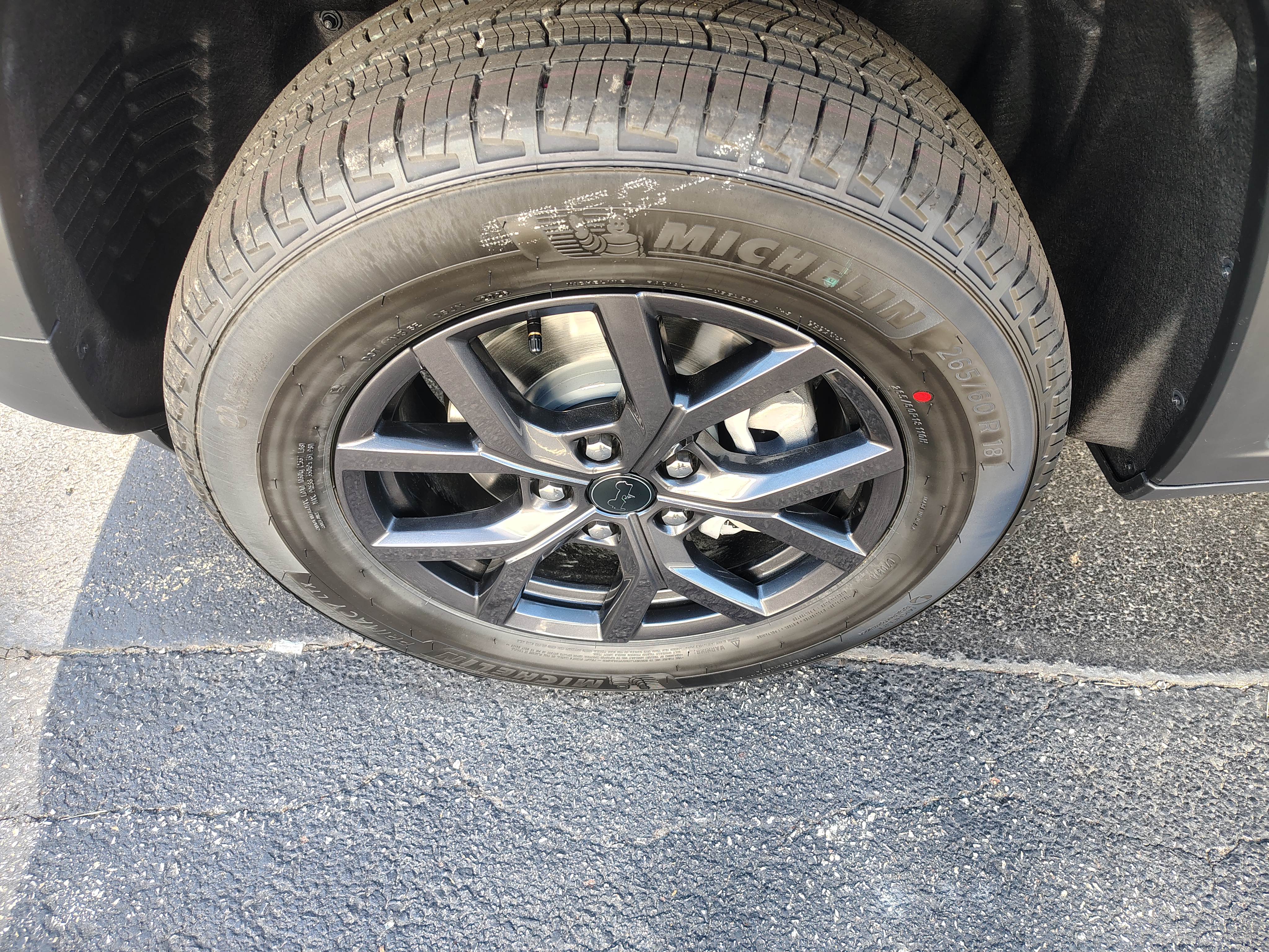 2027 Jeep Grand Cherokee photo 5 of 40
