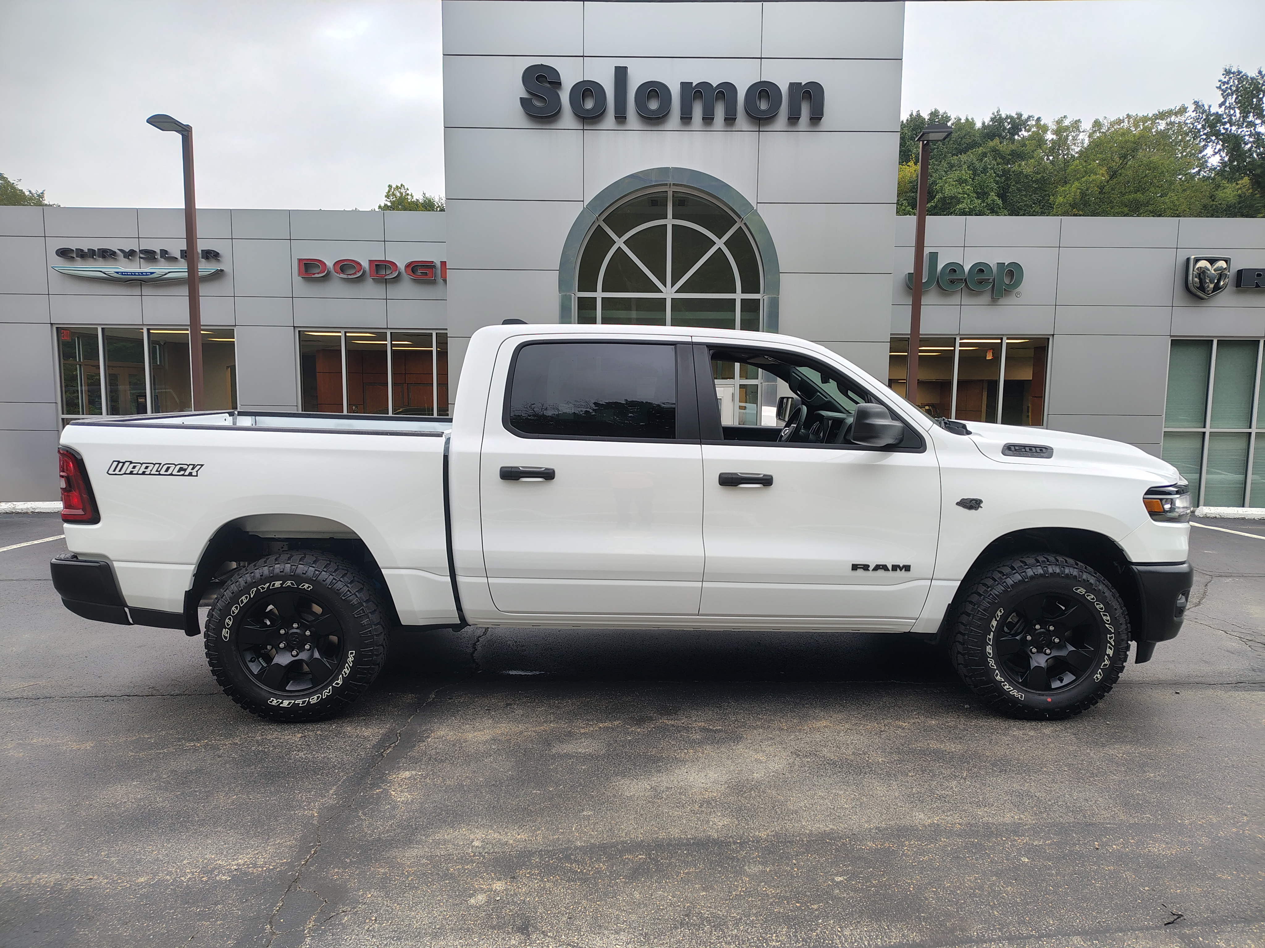 2027 Ram 1500 WARLOCK CREW CAB 4X4 5'7' BOX Pickup
