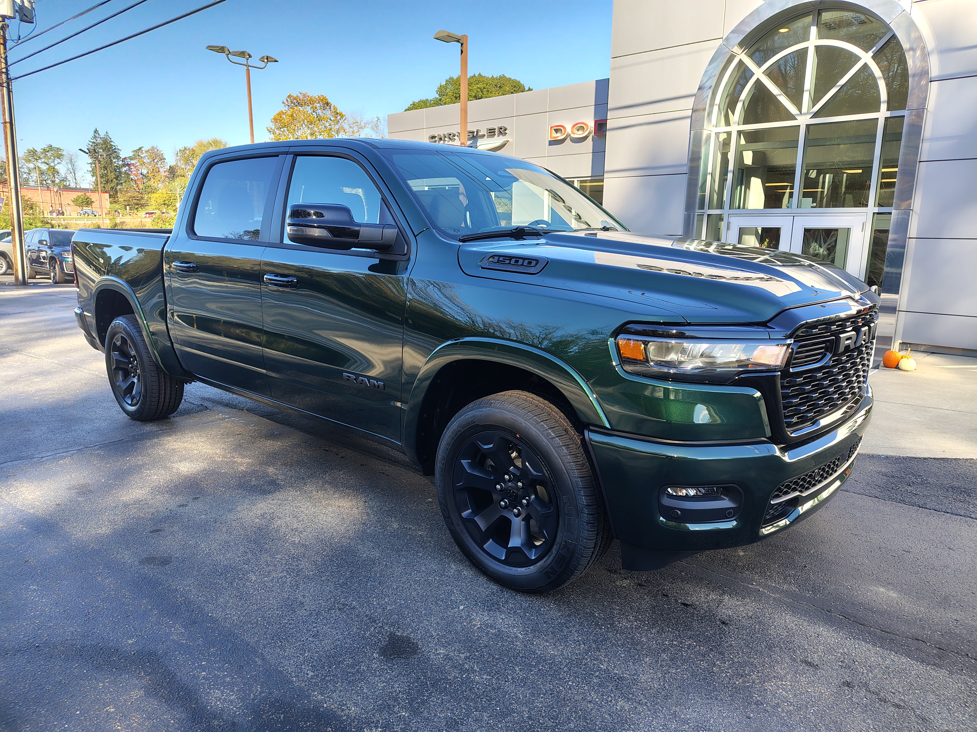2027 Ram 1500 photo 2 of 40