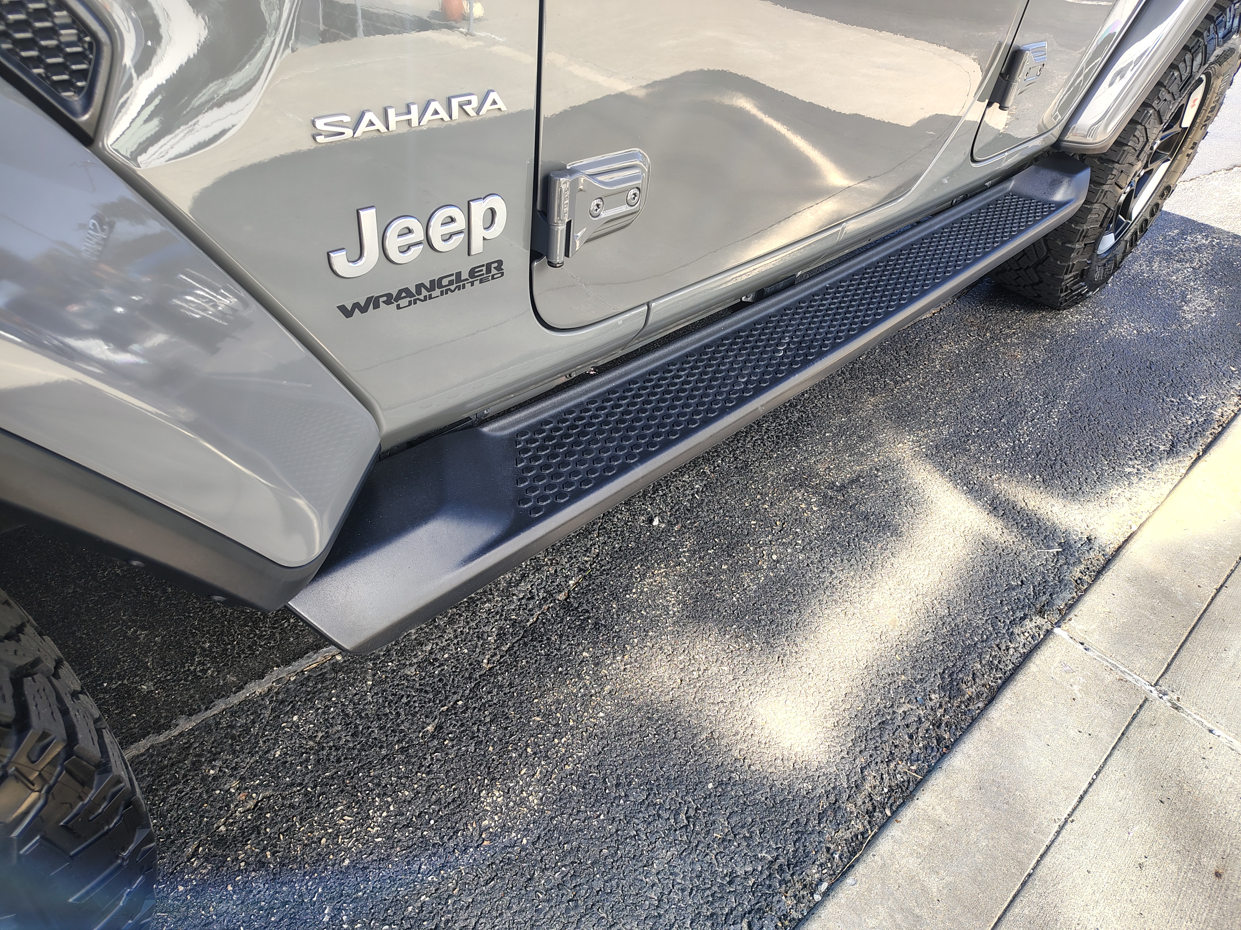 2020 Jeep Wrangler Unlimited photo 6 of 35