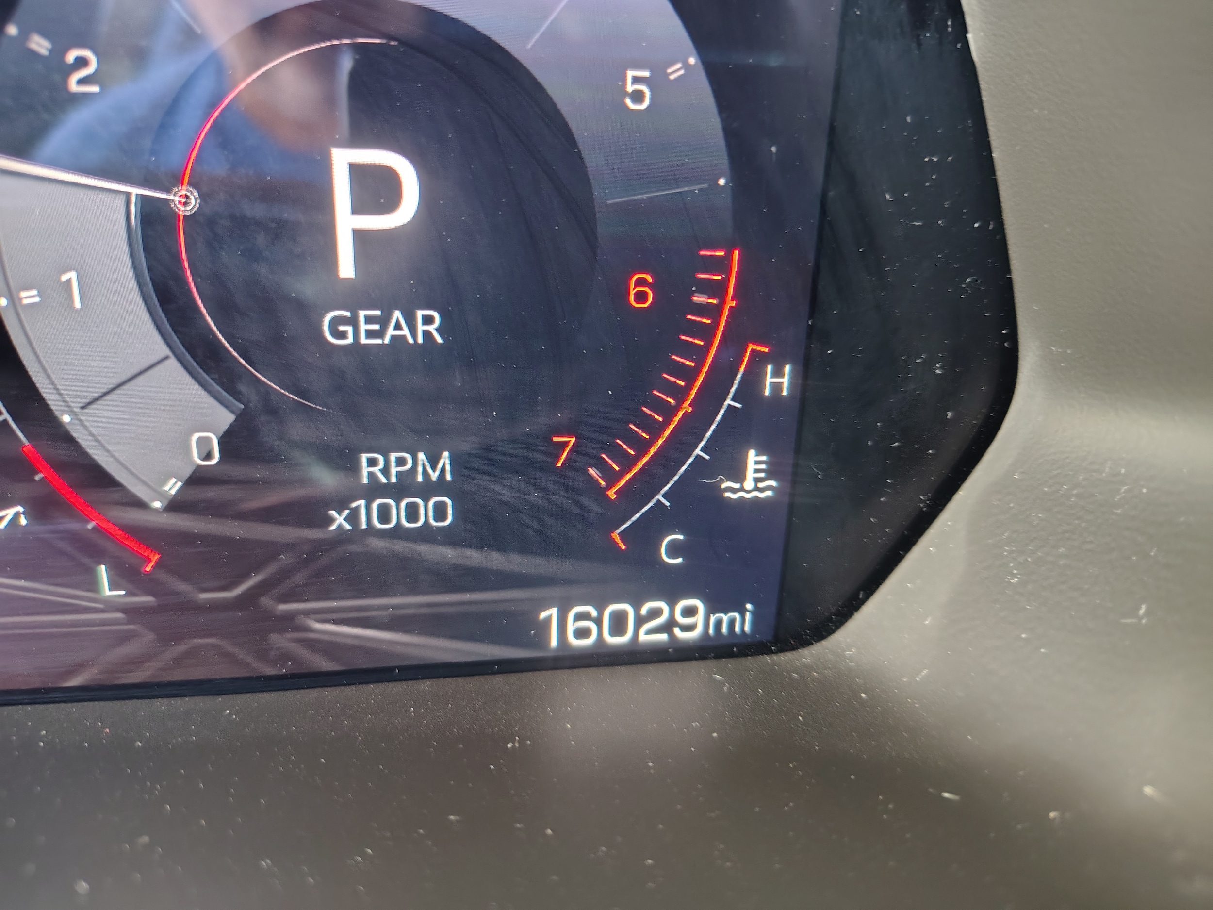 2025 GMC Canyon photo 29 of 39