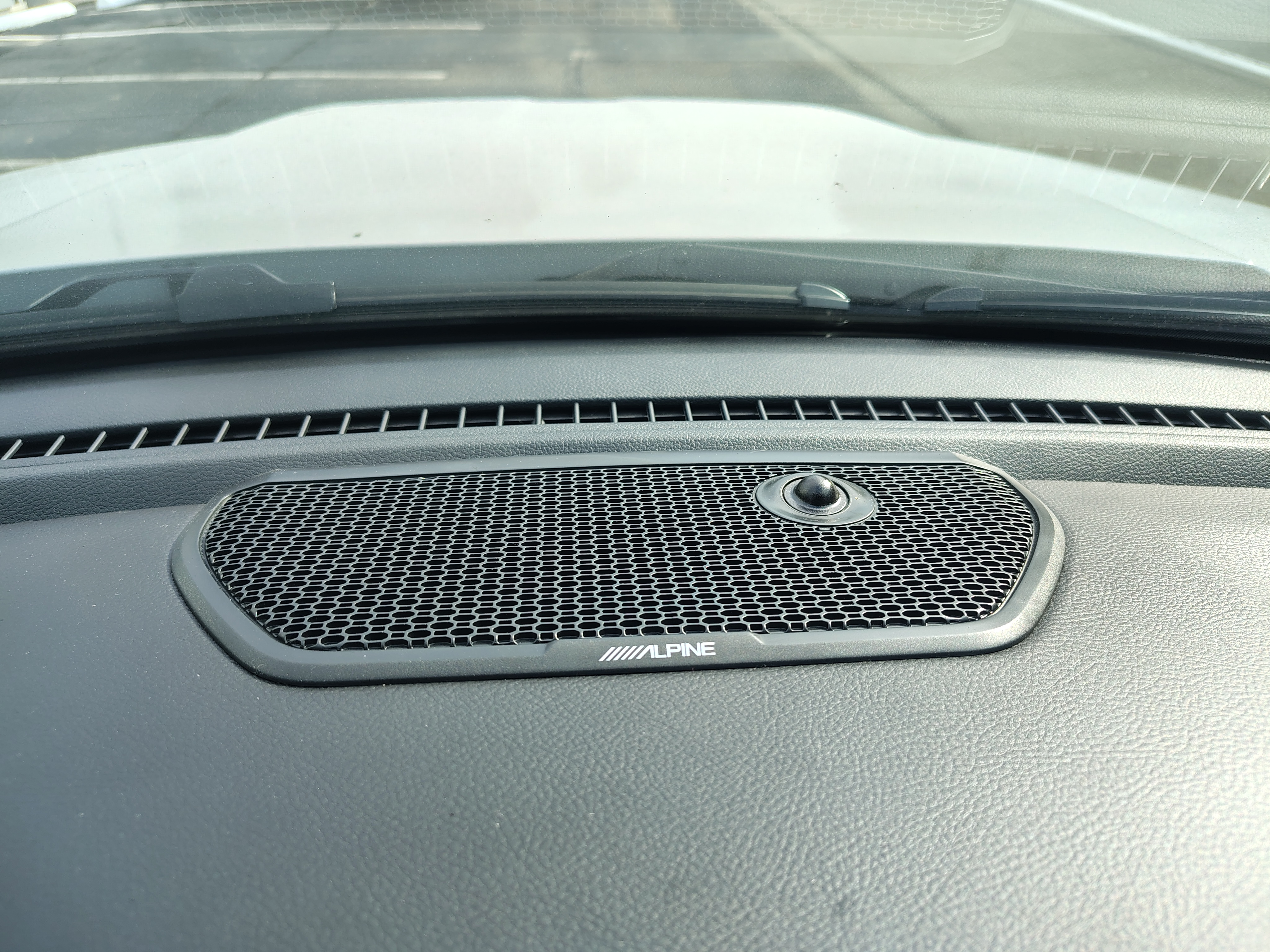 2027 Ram 1500 photo 36 of 42