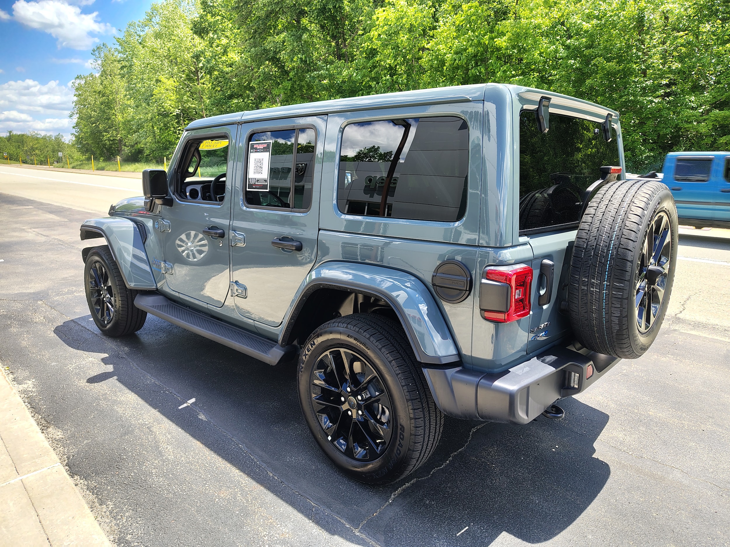 2025 Jeep Wrangler 4xe Sahara - 8