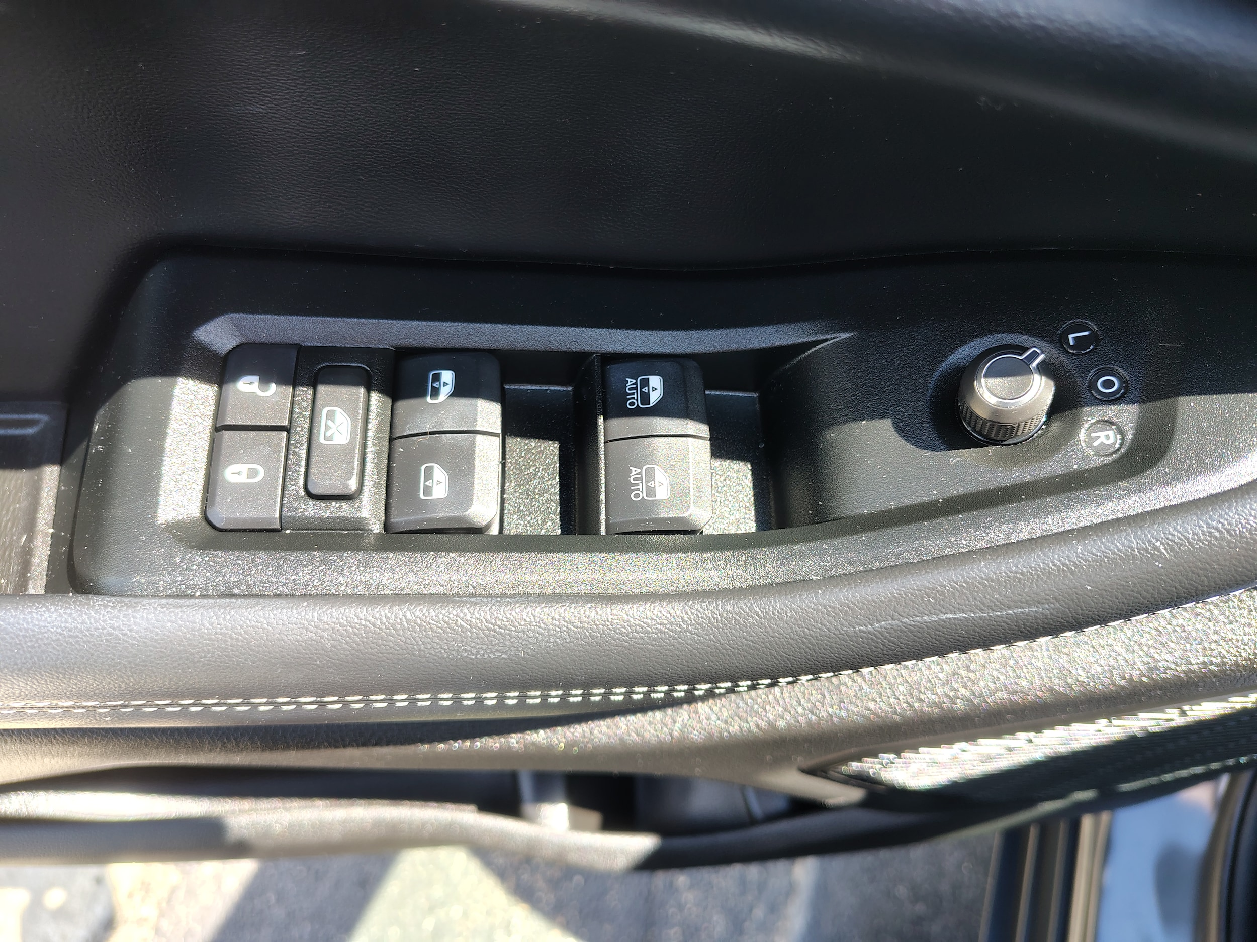 2025 Jeep Grand Cherokee Altitude X Baltic Gray Metallic Clearcoat at Solomon CJD Carmichaels