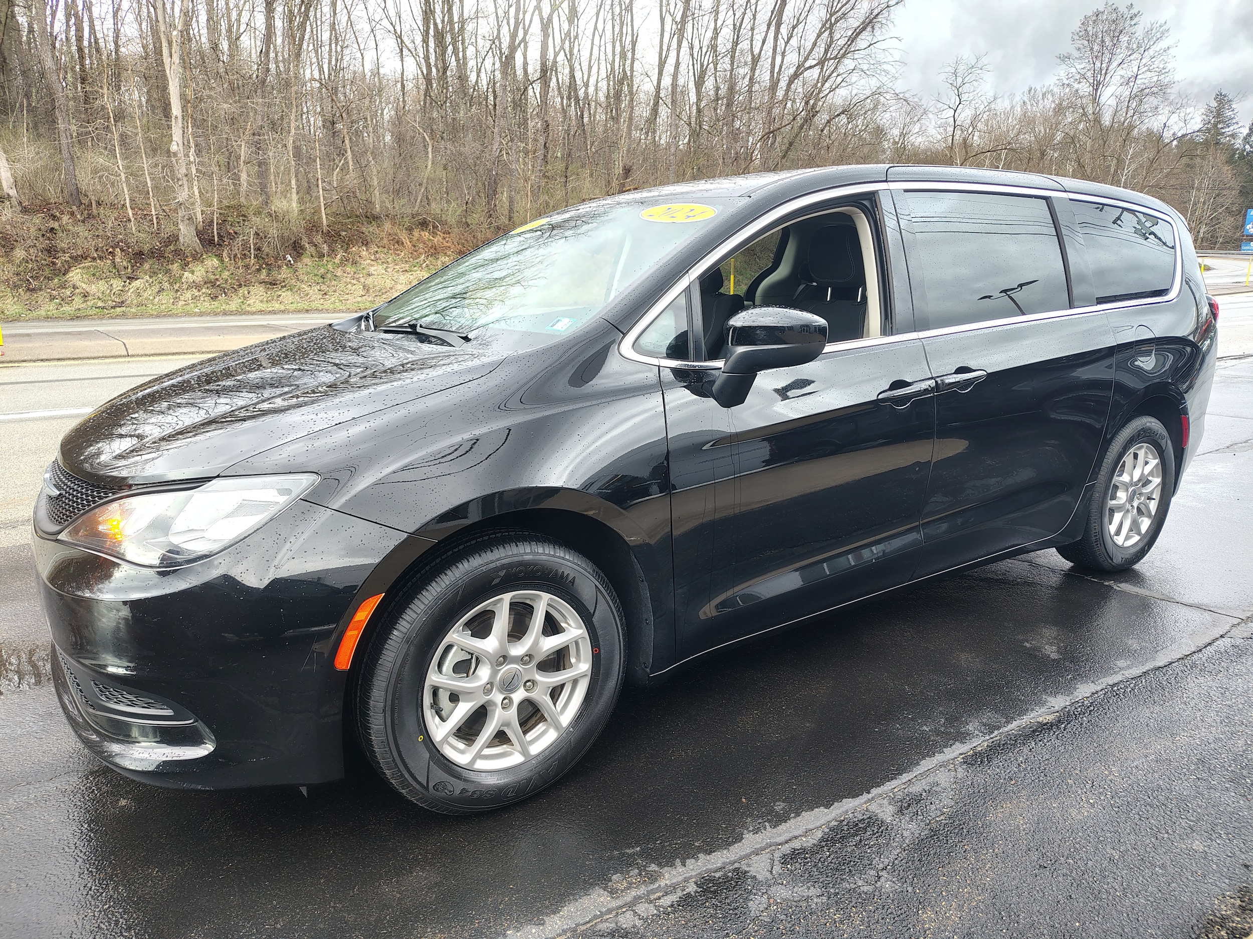2024 Chrysler Voyager LX - 3