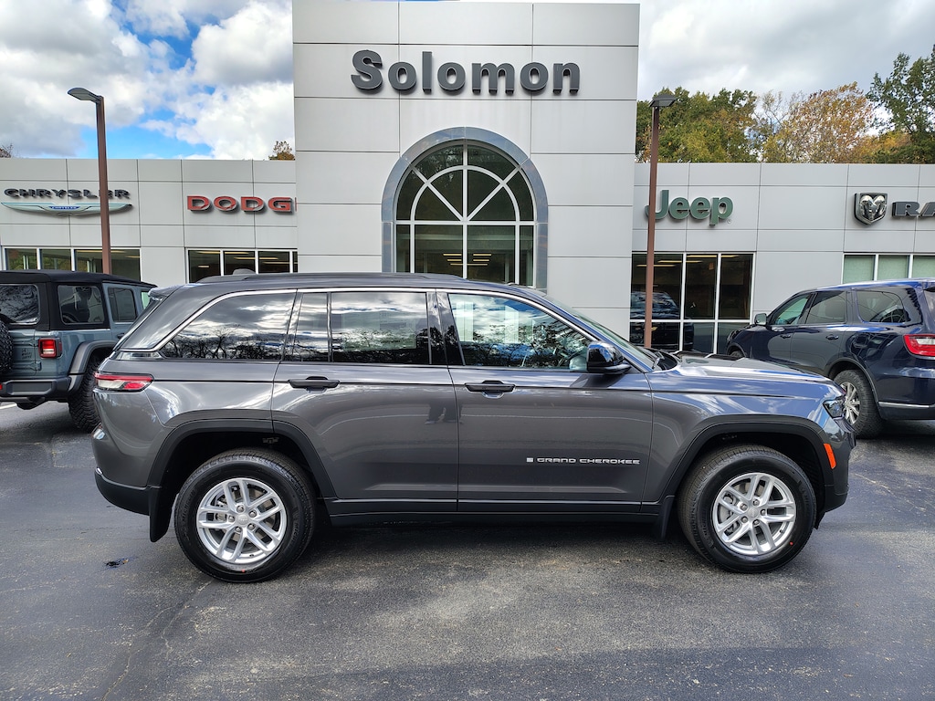 New 2025 Jeep Grand Cherokee LAREDO X 4X4 Sport Utility