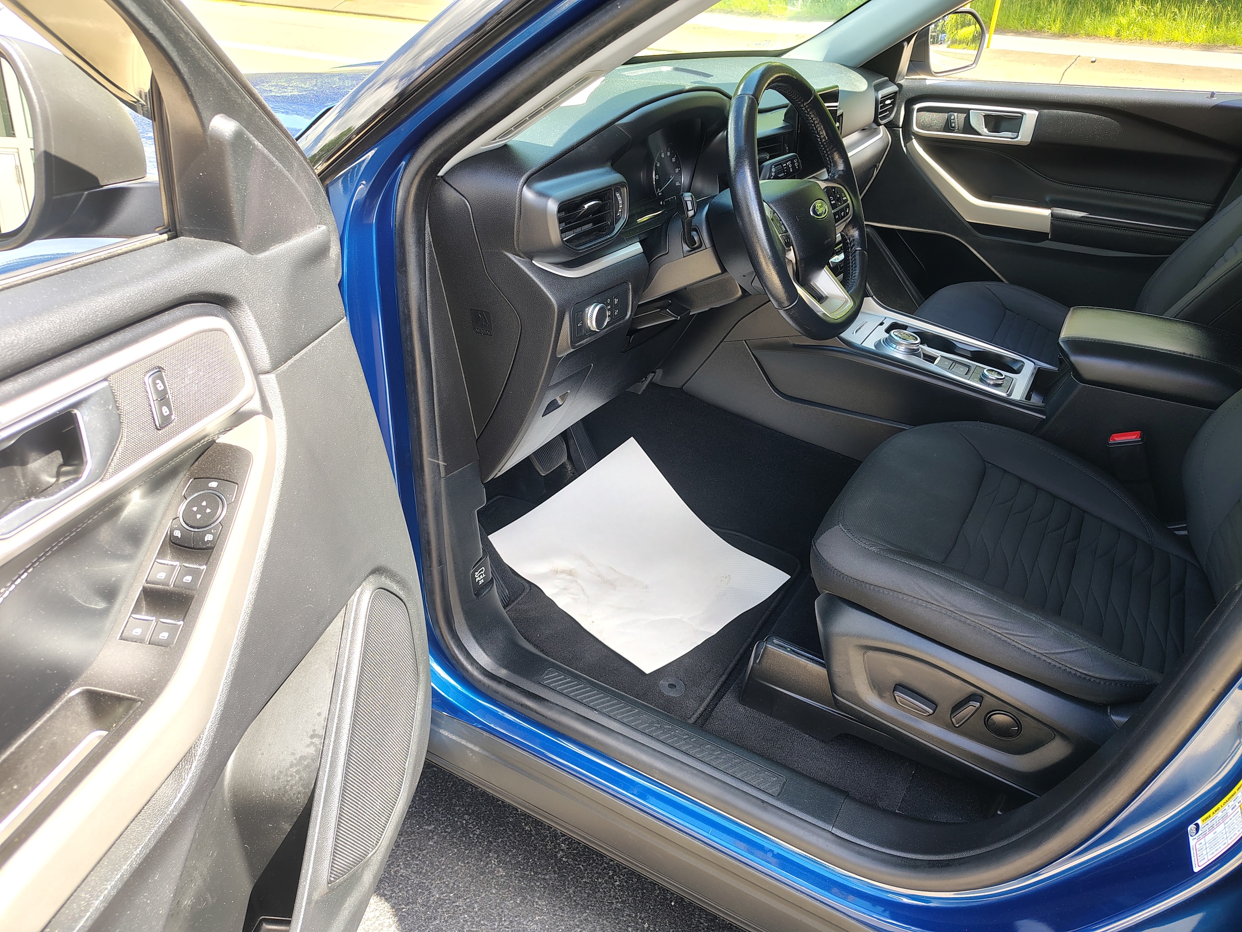 2021 Ford Explorer XLT Blue at Solomon CJD Brownsville