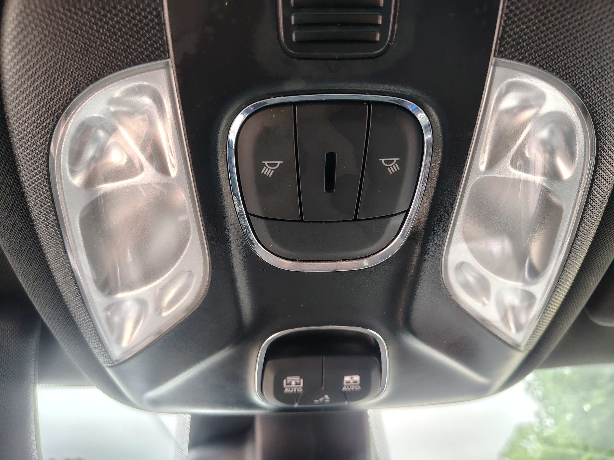 2024 Jeep Compass Limited Silver Zynith Metallic Clearcoat at Solomon CJD Carmichaels