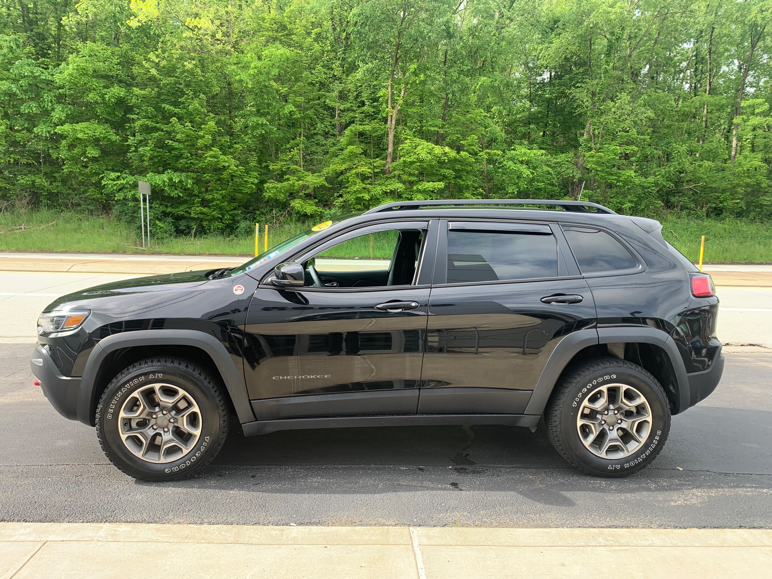 2022 Jeep Cherokee Trailhawk photo 4