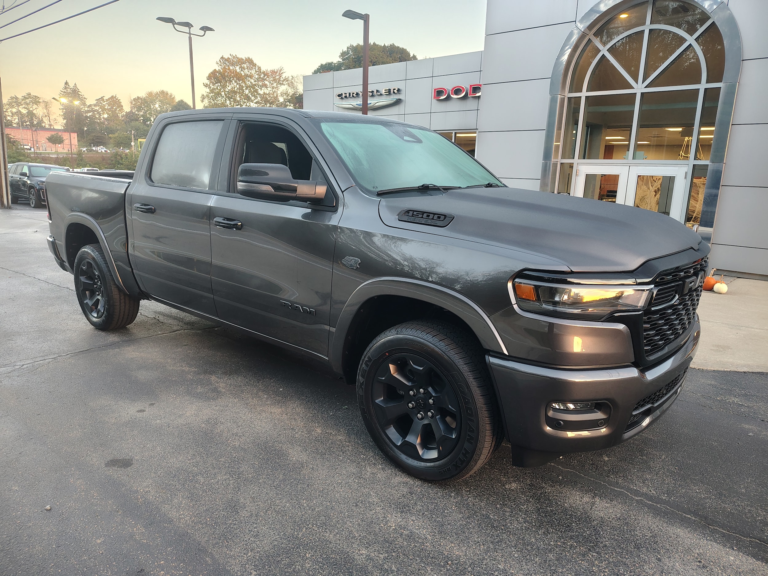 2027 Ram 1500 photo 2 of 40