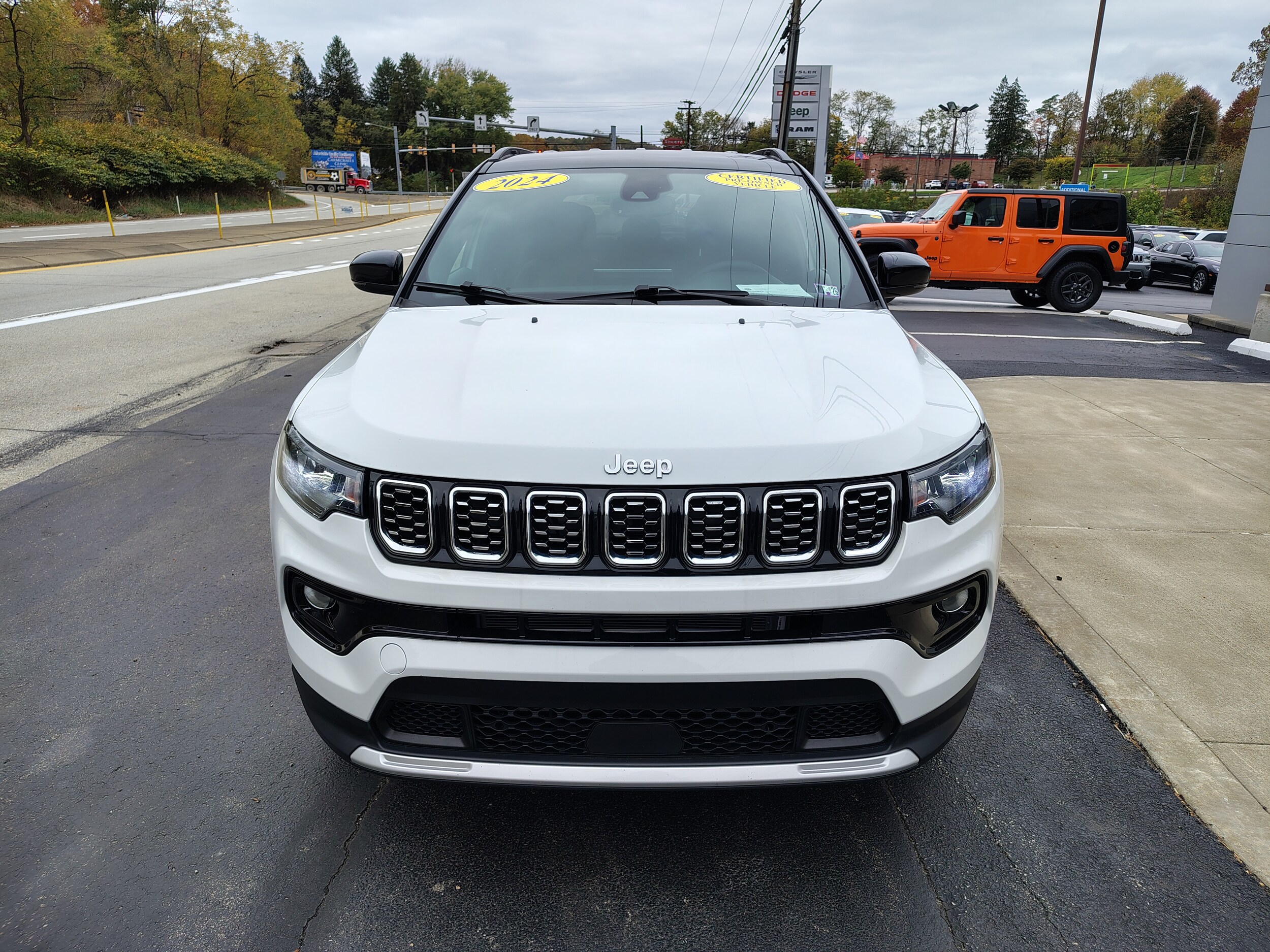 2024 Jeep Compass Limited photo 3