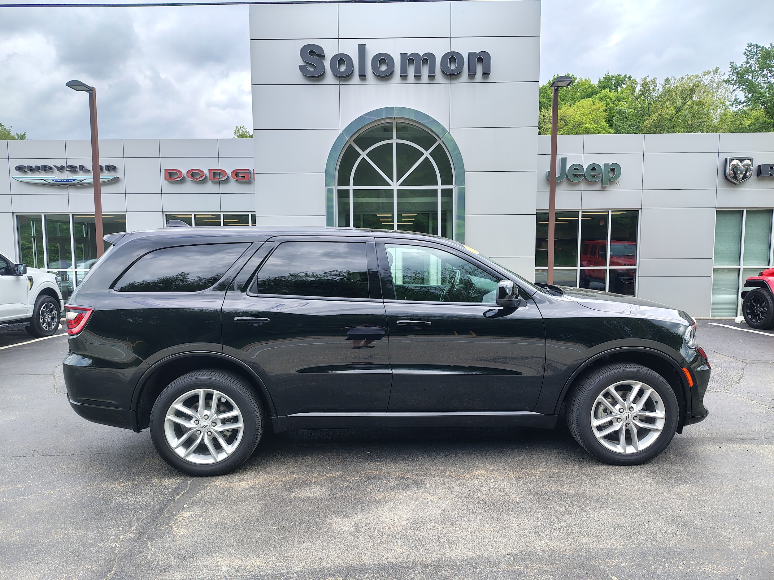 2025 Dodge Durango GT DB Black Clearcoat at Solomon CJD Carmichaels