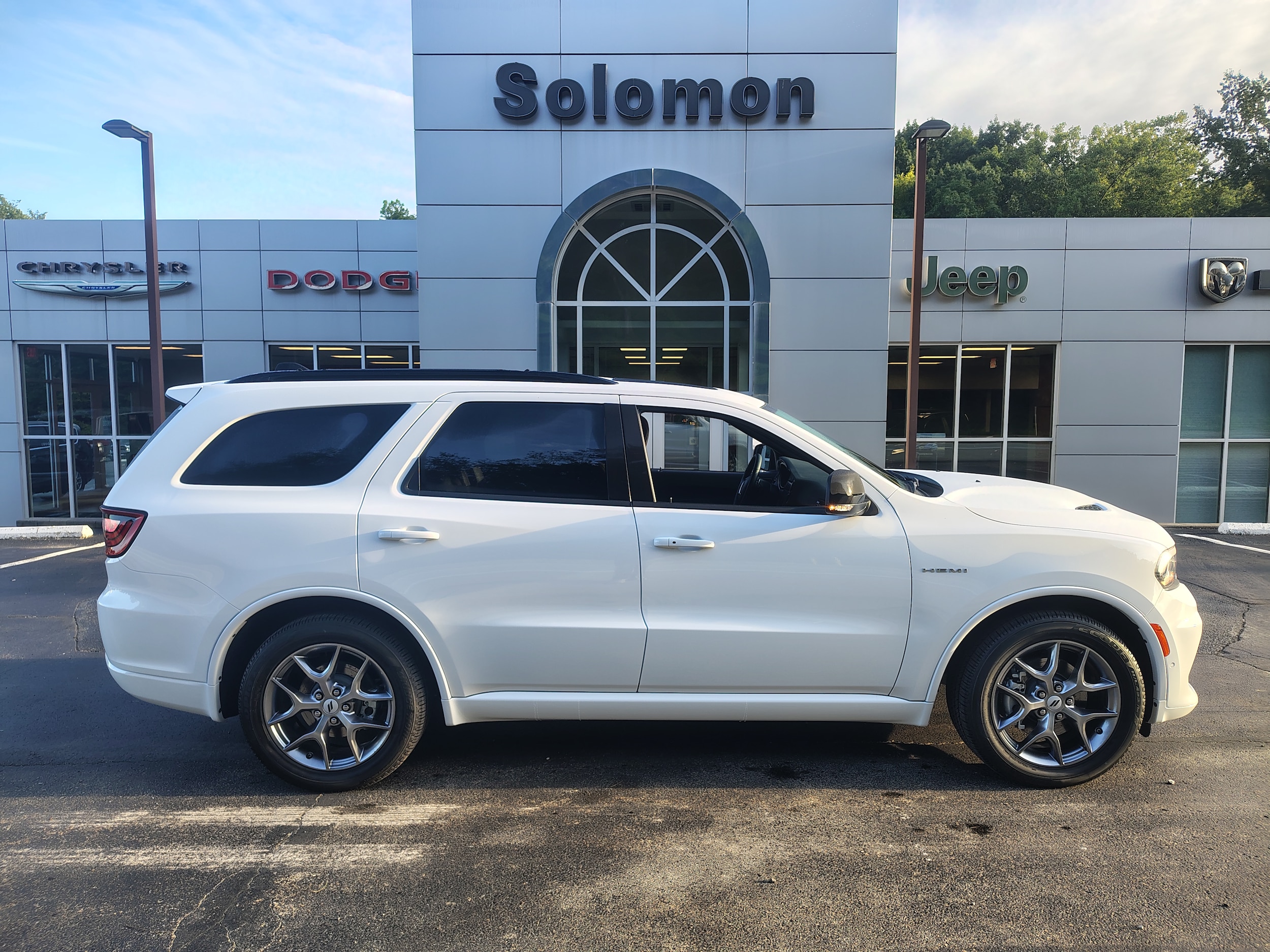 2027 Dodge Durango GT HEMI V8 PLUS AWD White Knuckle at Solomon CJD Carmichaels