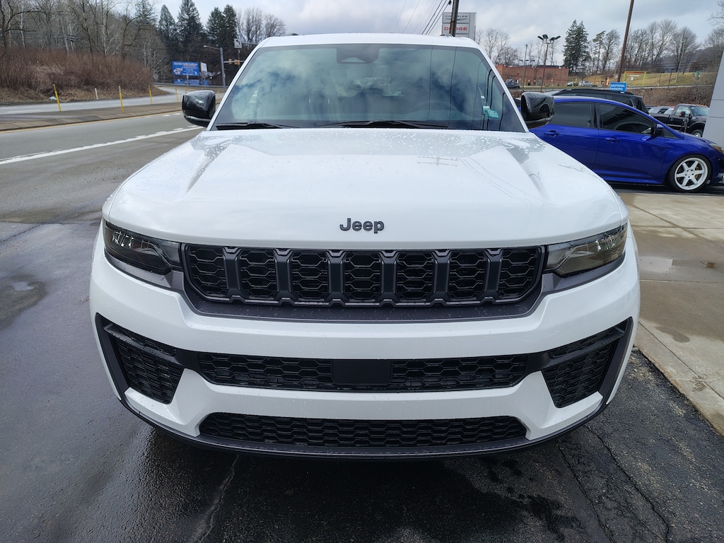 New 2026 Jeep Grand Cherokee LAREDO ALTITUDE 4X4 Sport Utility
