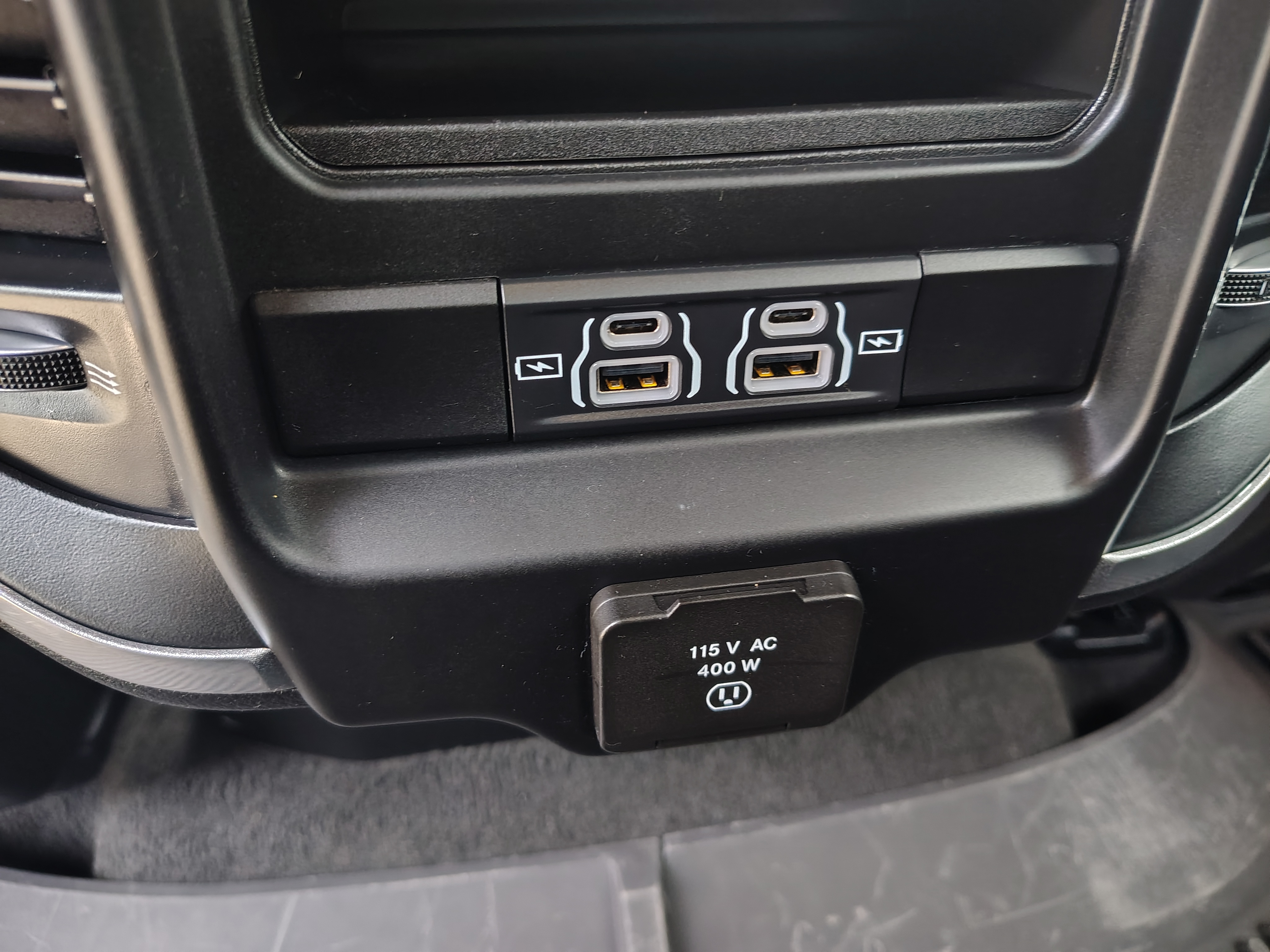 2023 Ram 1500 photo 22 of 40
