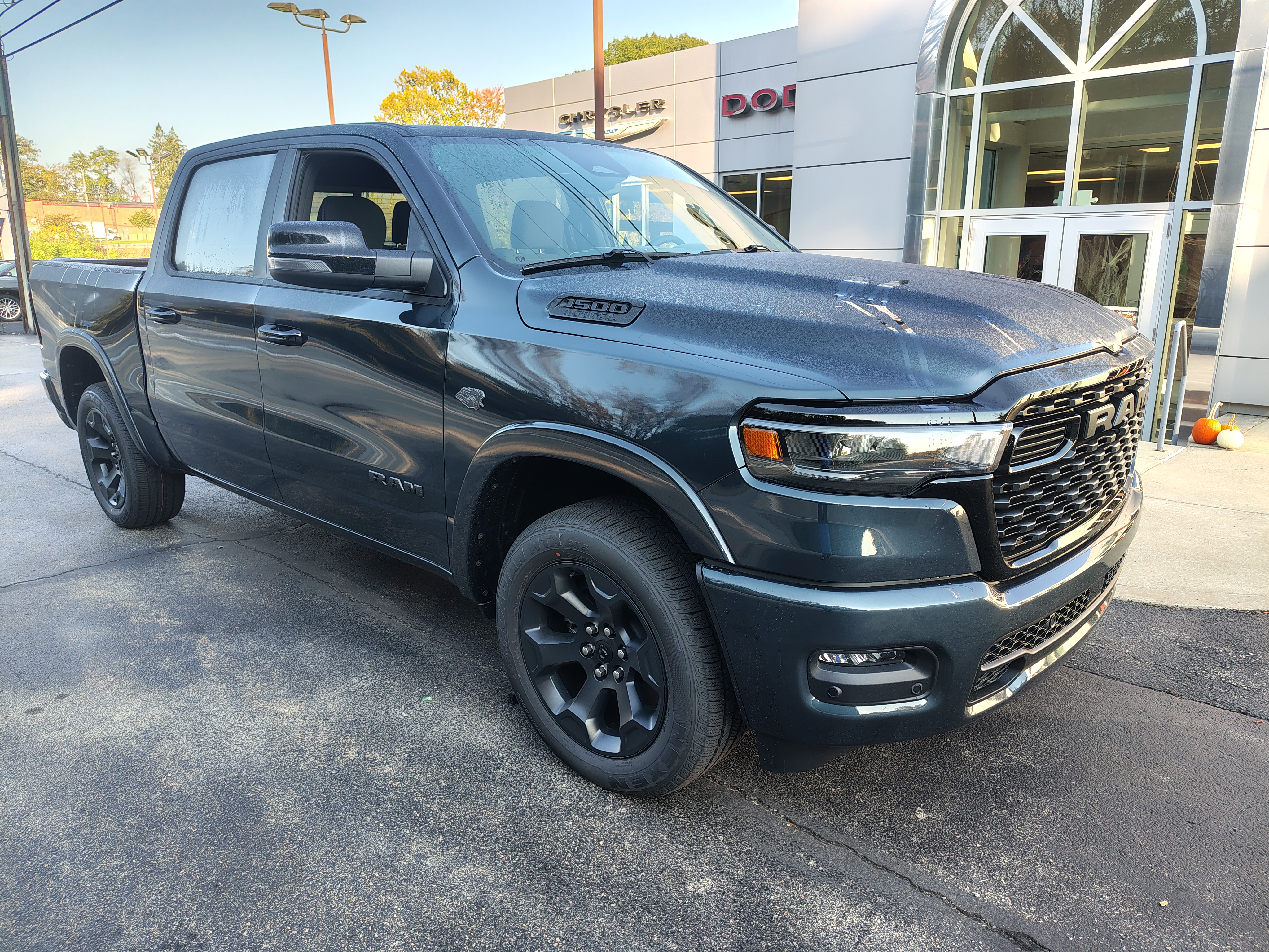 New 2027 Ram 1500 BIG HORN CREW CAB 4X4 5'7 BOX Pickup
