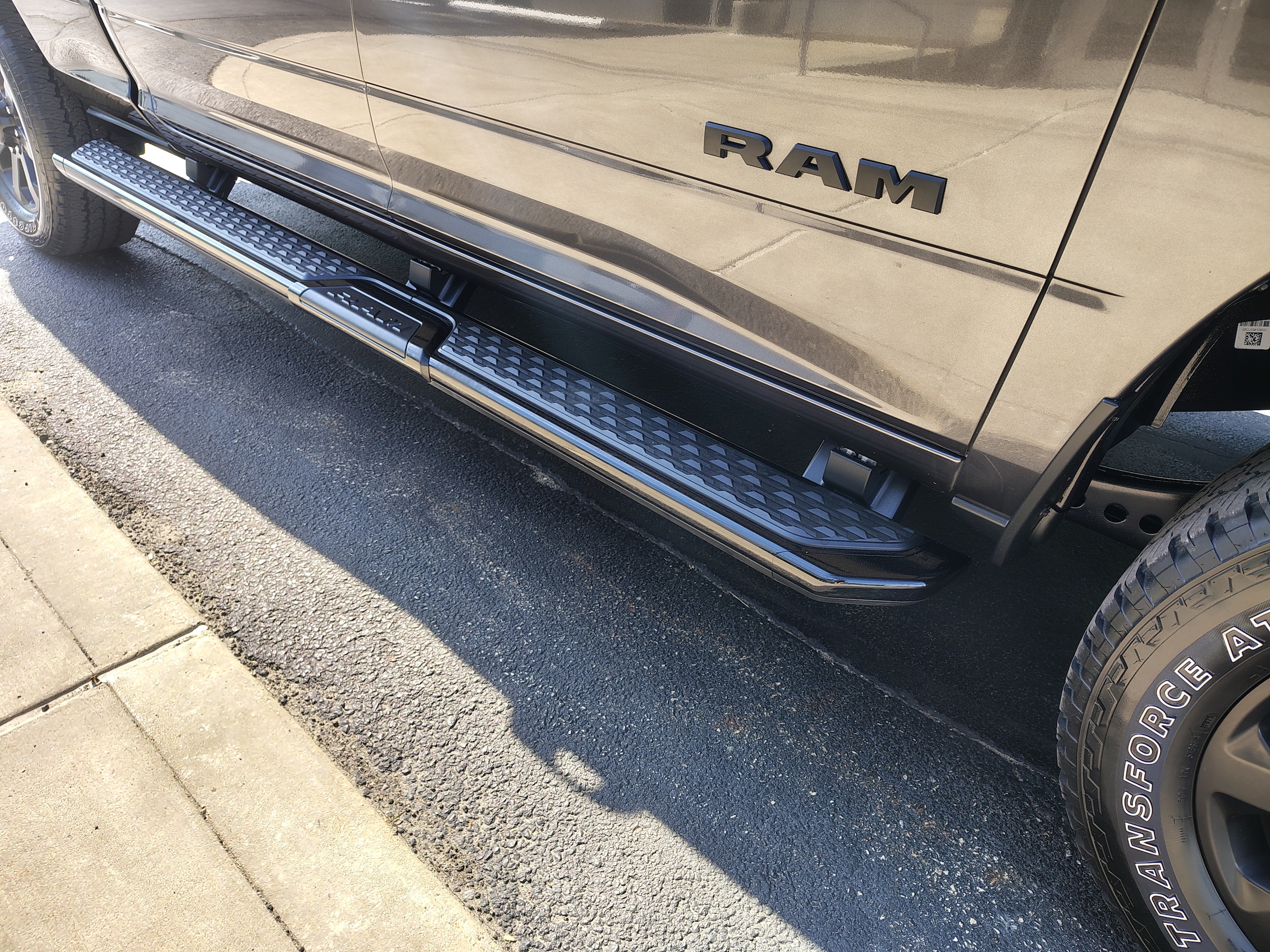 2025 Ram 2500 Big Horn Granite Crystal Metallic Clearcoat at Solomon CJD Carmichaels