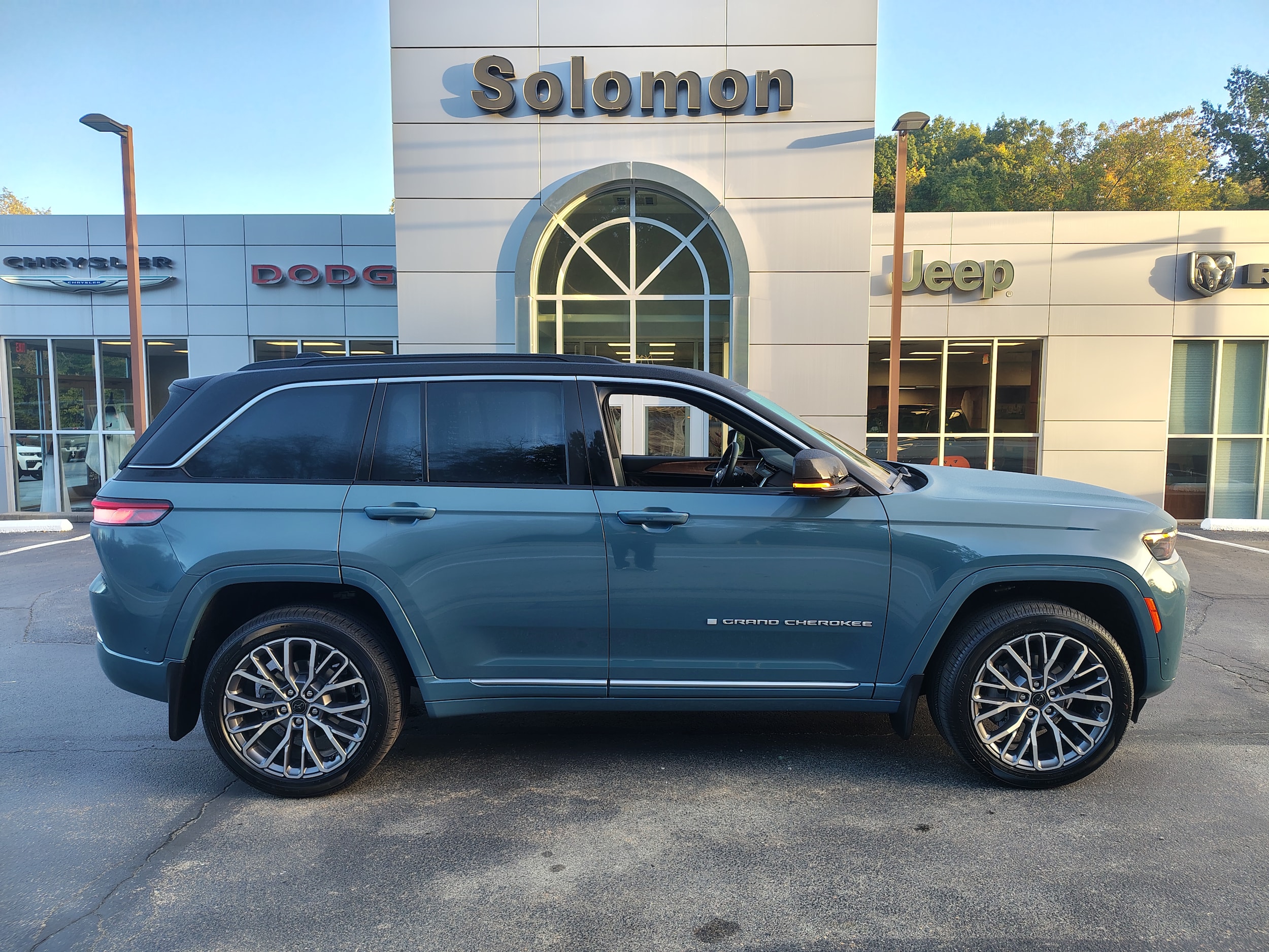 2027 Jeep Grand Cherokee