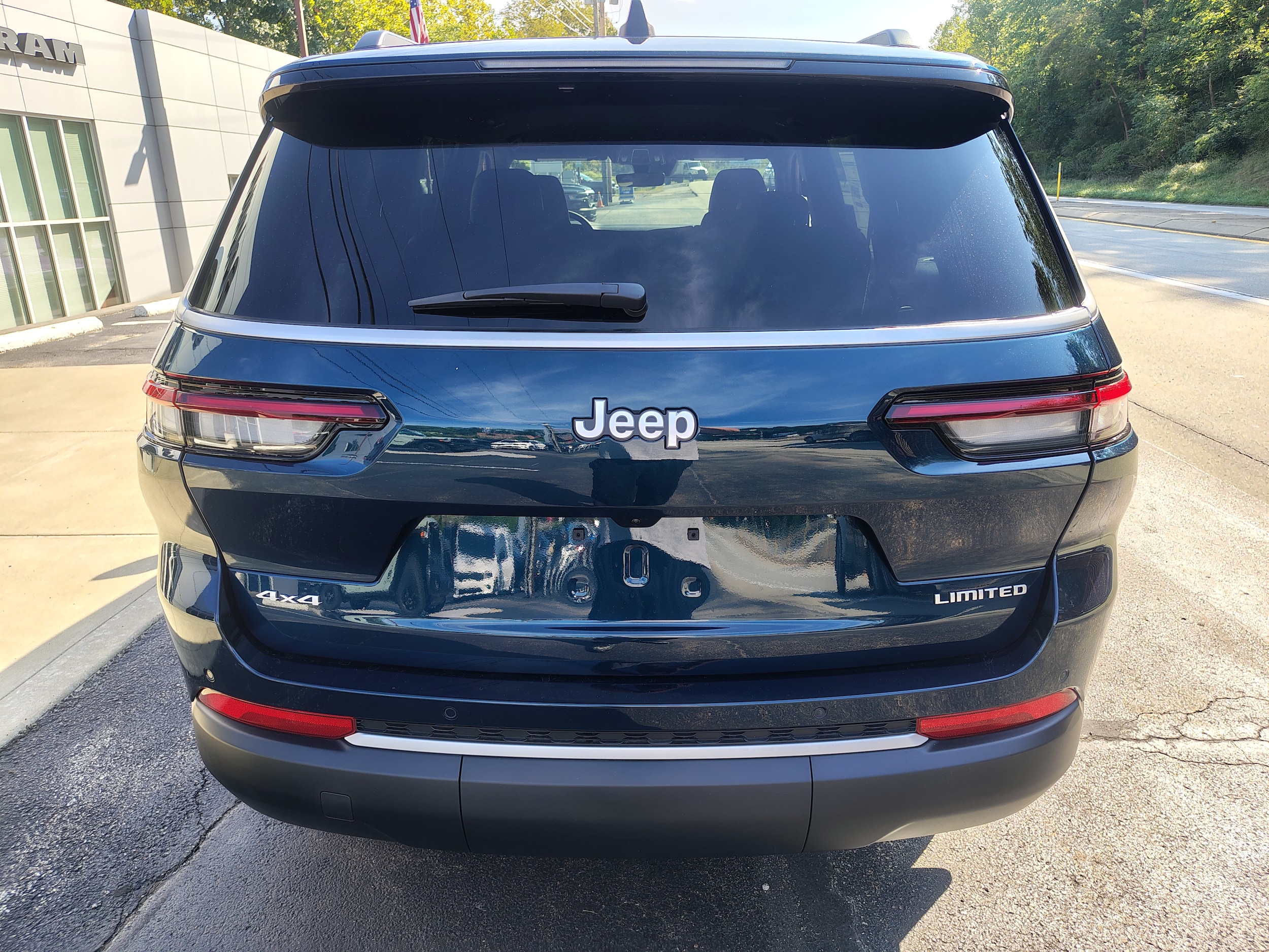 2027 Jeep Grand Cherokee L Limited Fathom Blue Pearlcoat at Solomon CJD Carmichaels