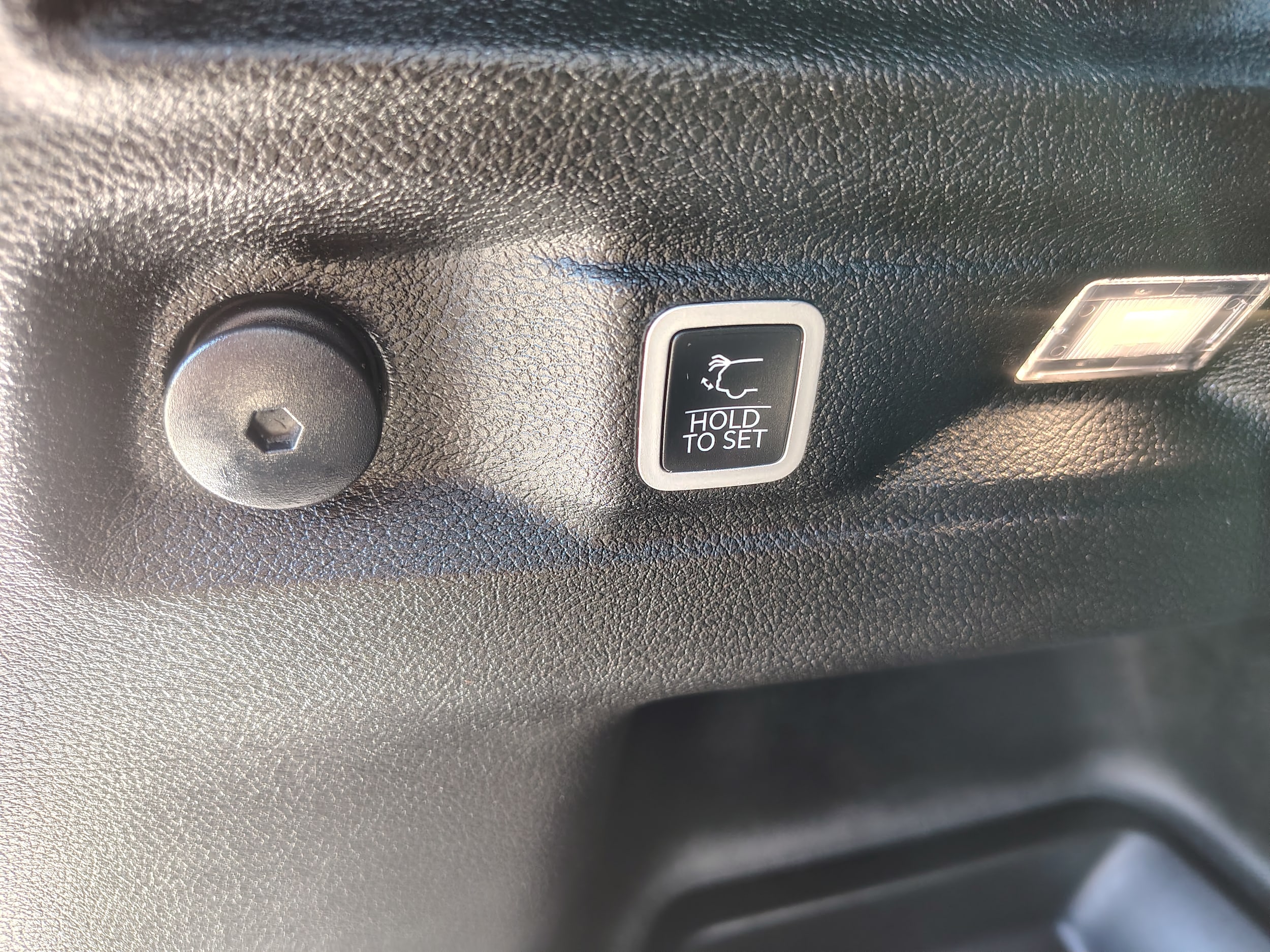2024 Jeep Grand Cherokee L photo 14 of 40