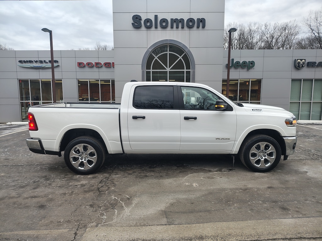 New 2026 Ram 1500 BIG HORN CREW CAB 4X4 5'7 BOX Pickup