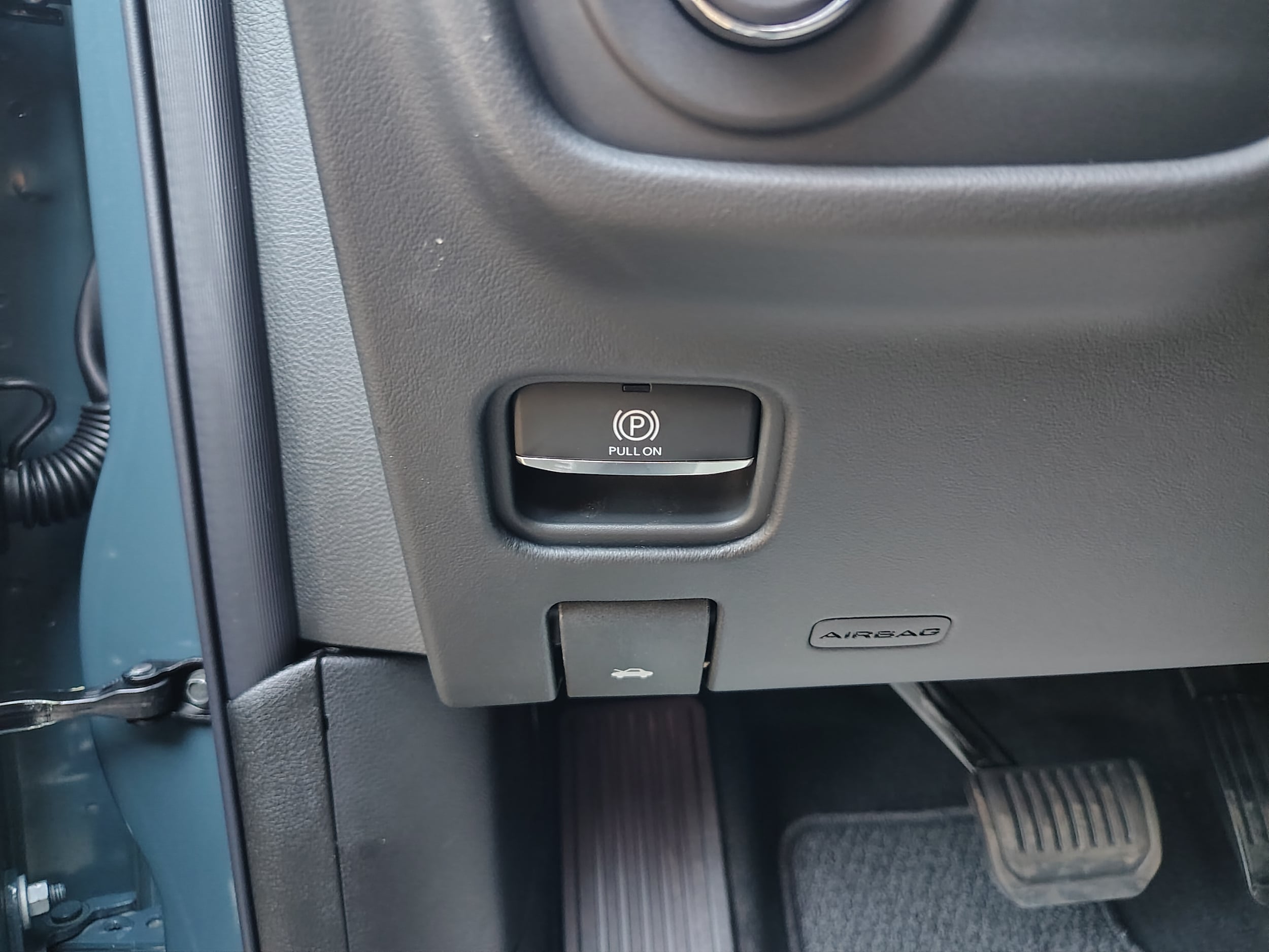 2027 Jeep Grand Cherokee photo 34 of 47