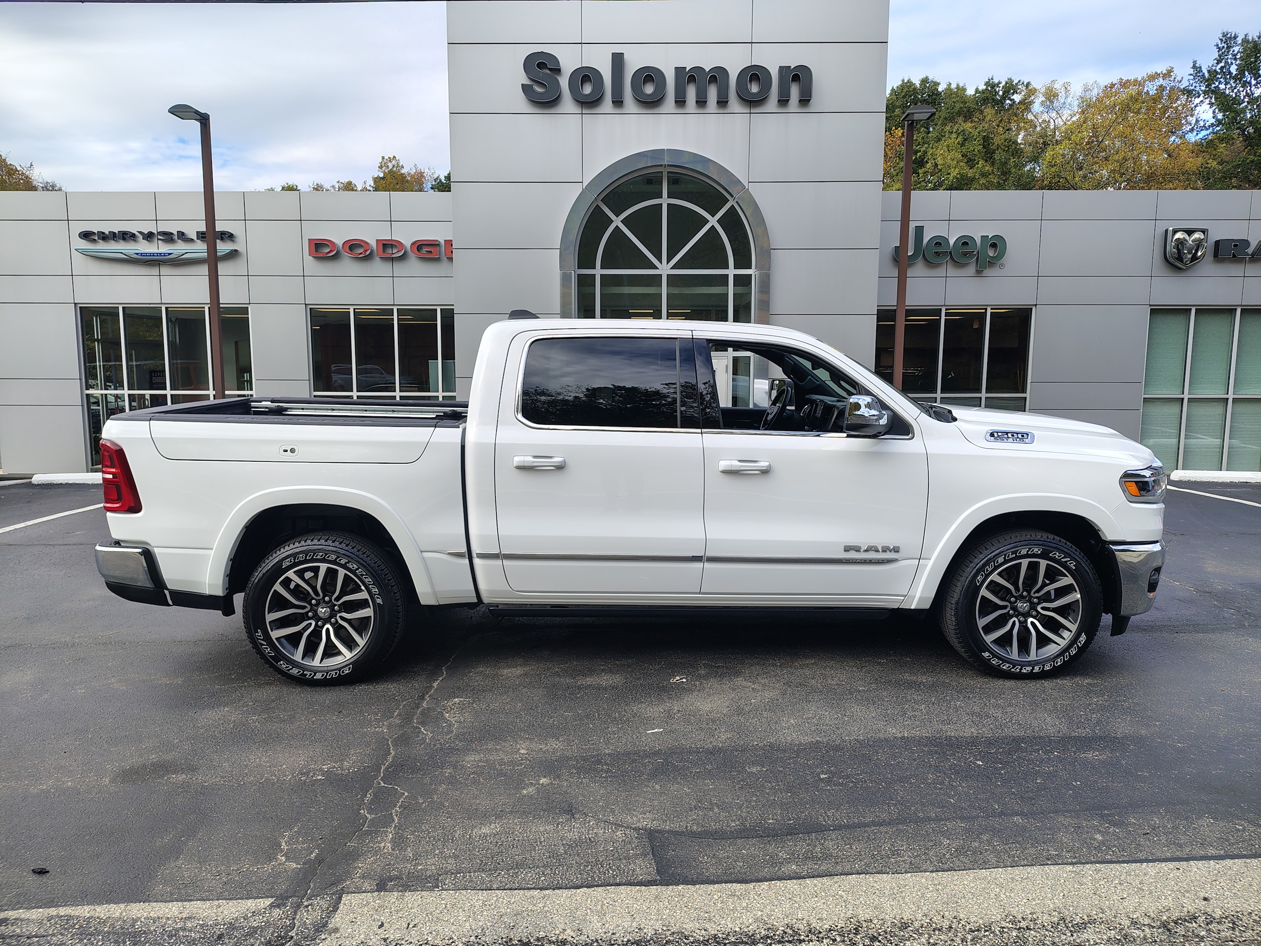 2025 RAM Ram 1500 Pickup Limited's photo