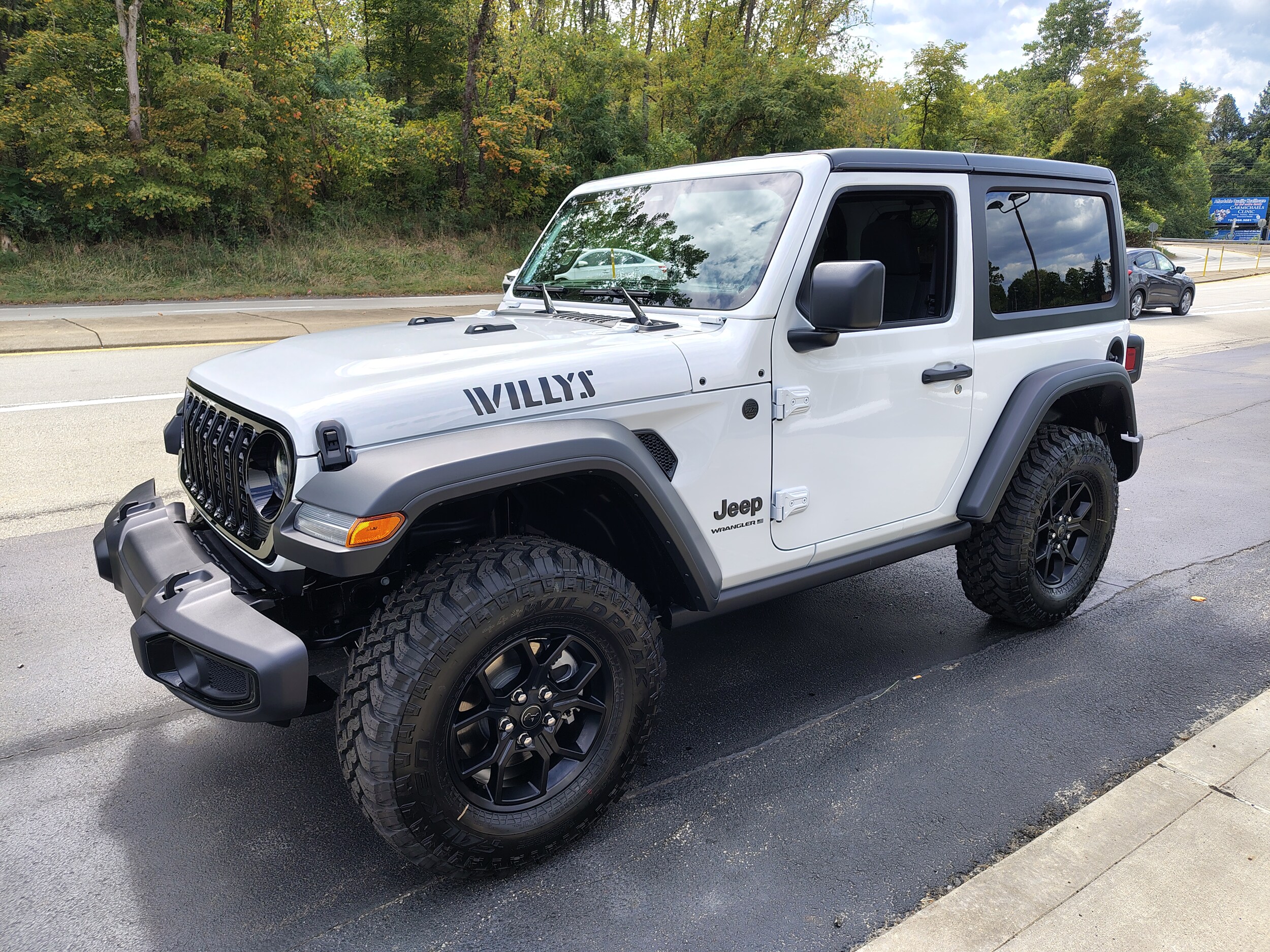 2025 Jeep Wrangler Willys photo 3