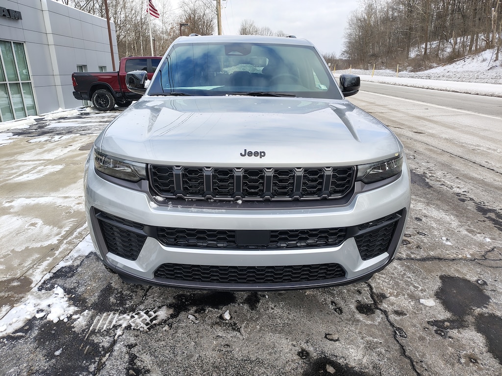 New 2026 Jeep Grand Cherokee LAREDO ALTITUDE 4X4 Sport Utility