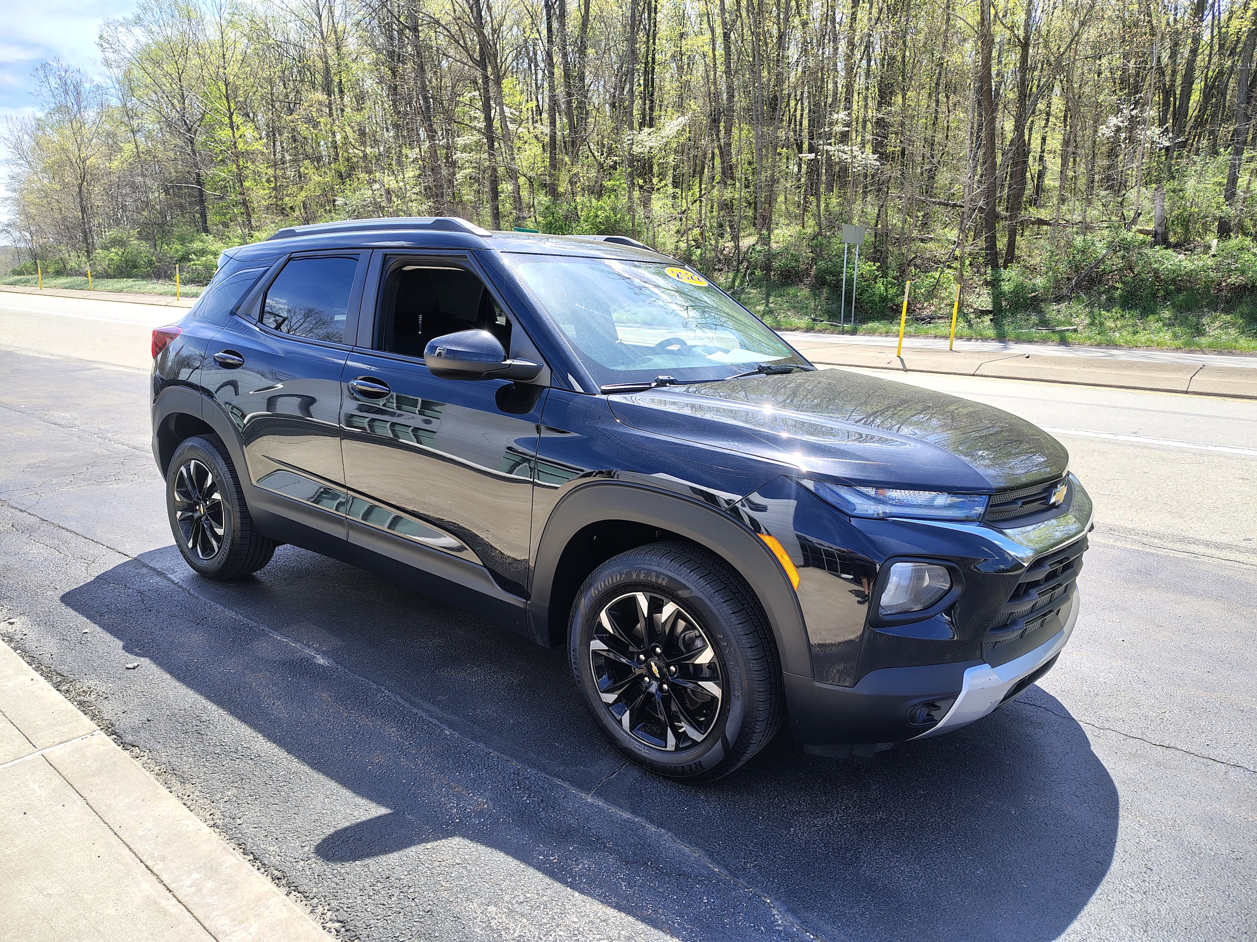 2022 Chevrolet Trailblazer LT - 3