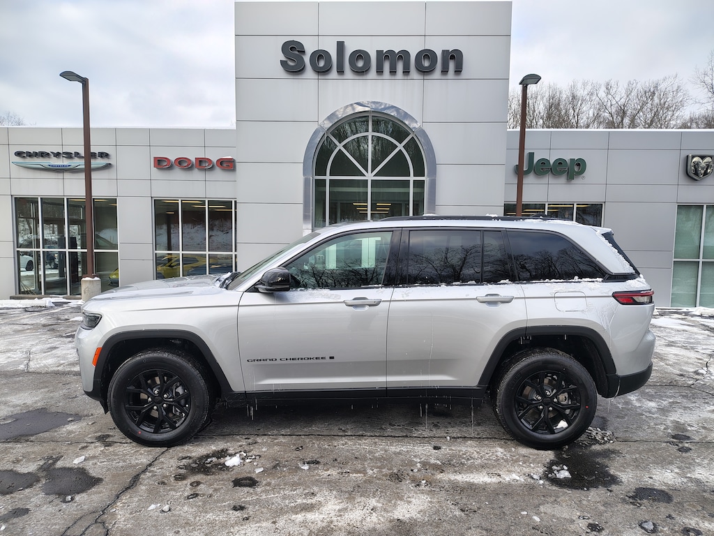 New 2026 Jeep Grand Cherokee LAREDO ALTITUDE 4X4 Sport Utility